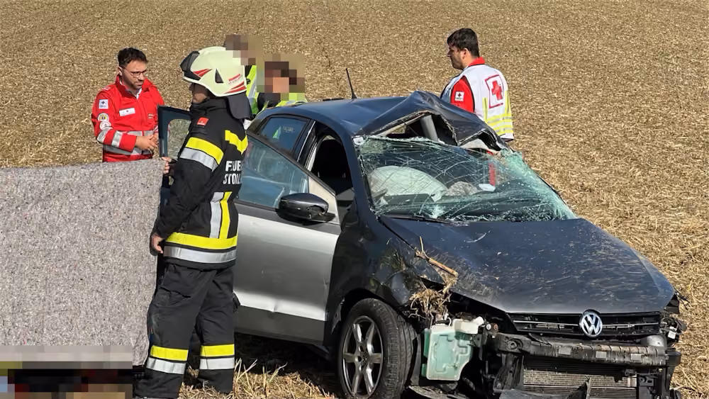 Für die Pkw-Lenkerin kam jede Hilfe zu spät.