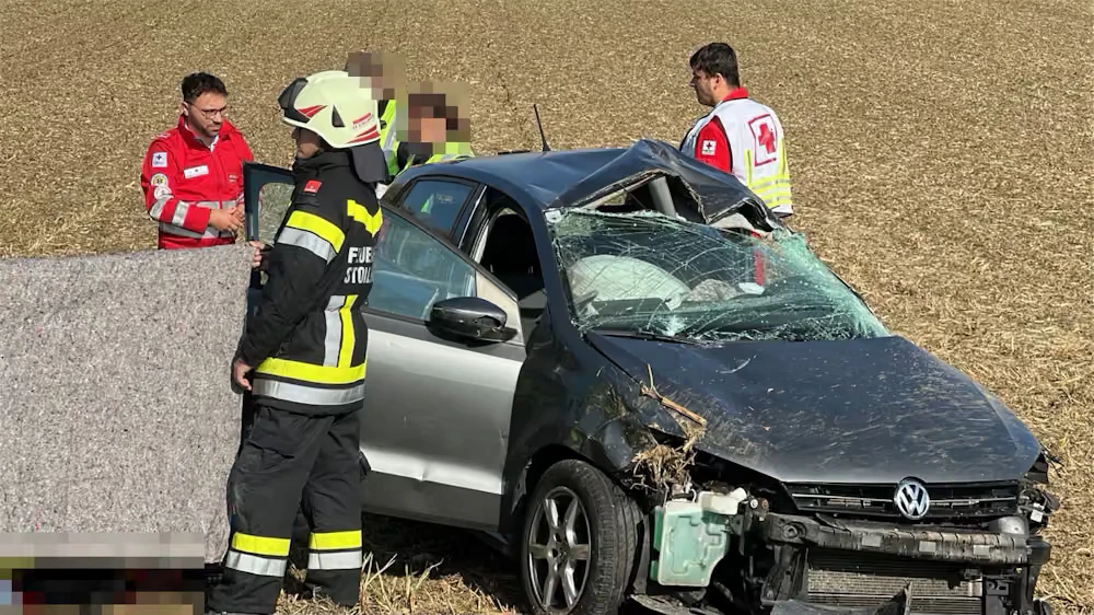 Für die Pkw-Lenkerin kam jede Hilfe zu spät.