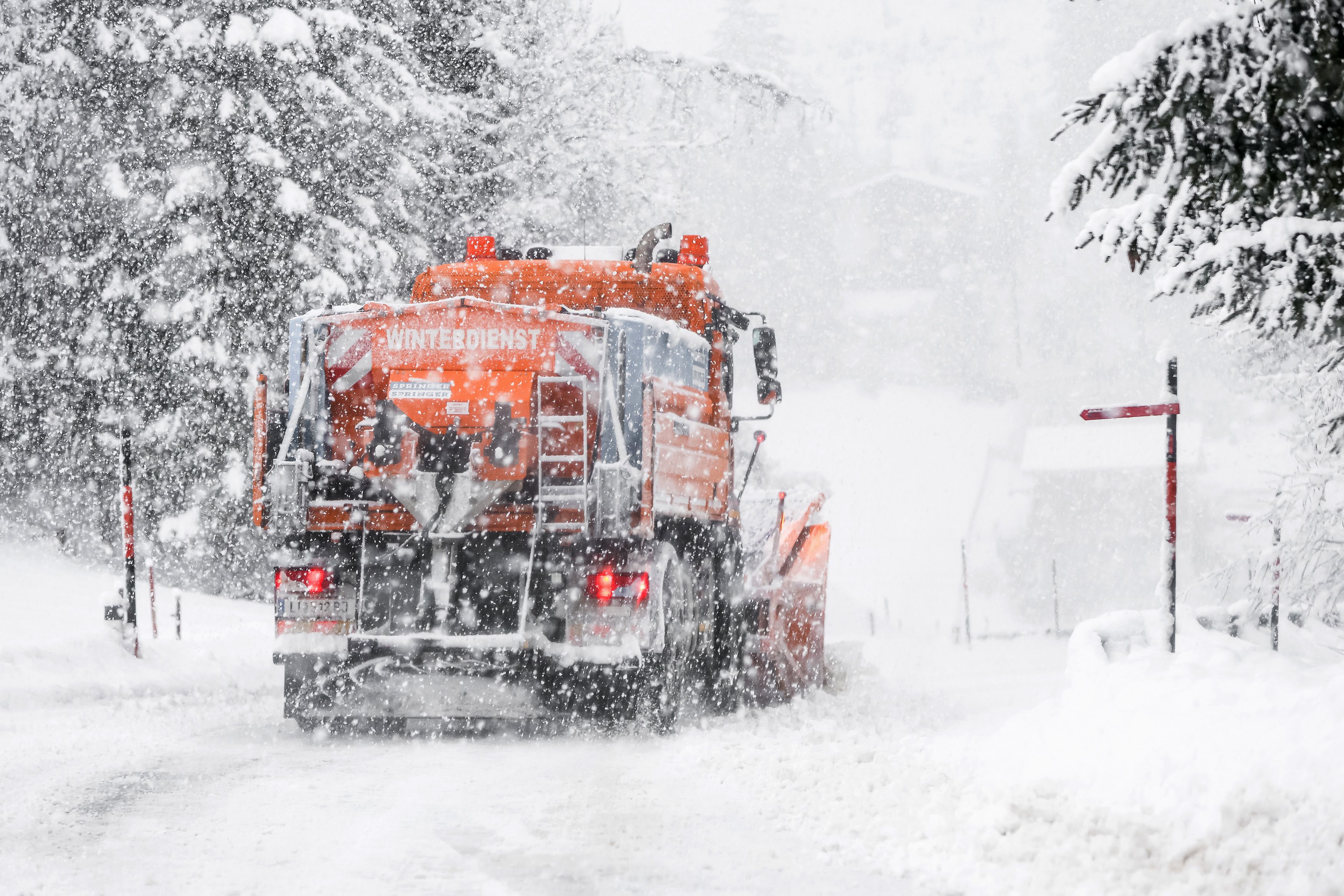 Heute.at - Halber Meter Neuschnee! Österreich wird jetzt weiß