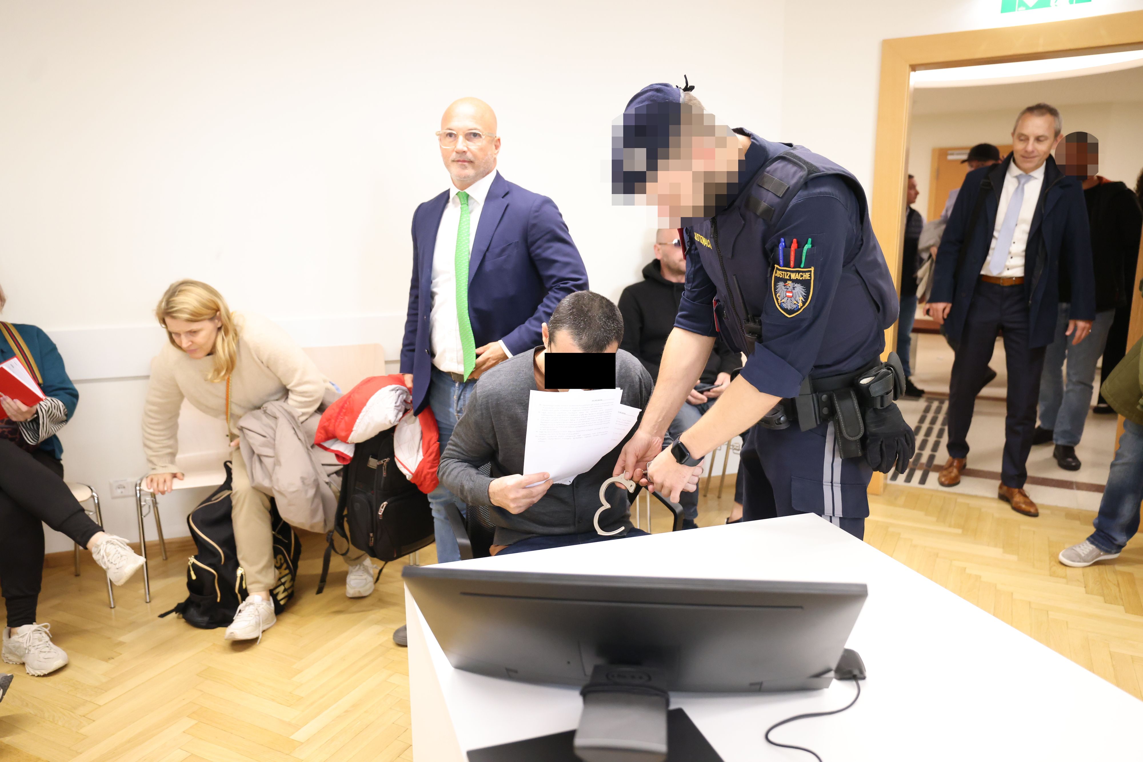 Der Georgier machte fette Beute in einer noblen Penthouse-Wohnung – beim berühmten Nachbarn war er noch an der Türe gescheitert.