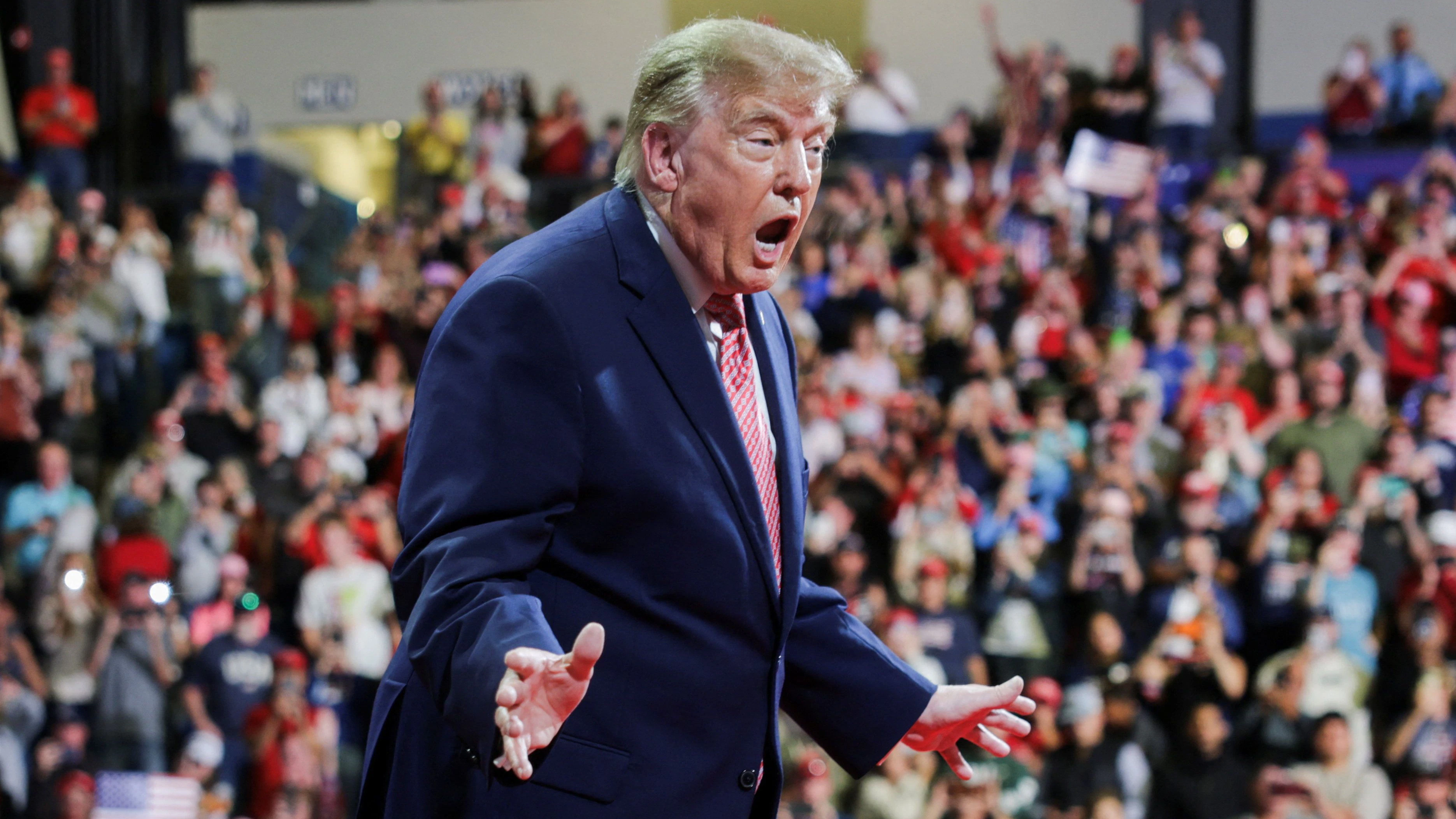 Heute.at - Trump warnt: Bei Demokraten-Sieg brennen die Kirchtürme
