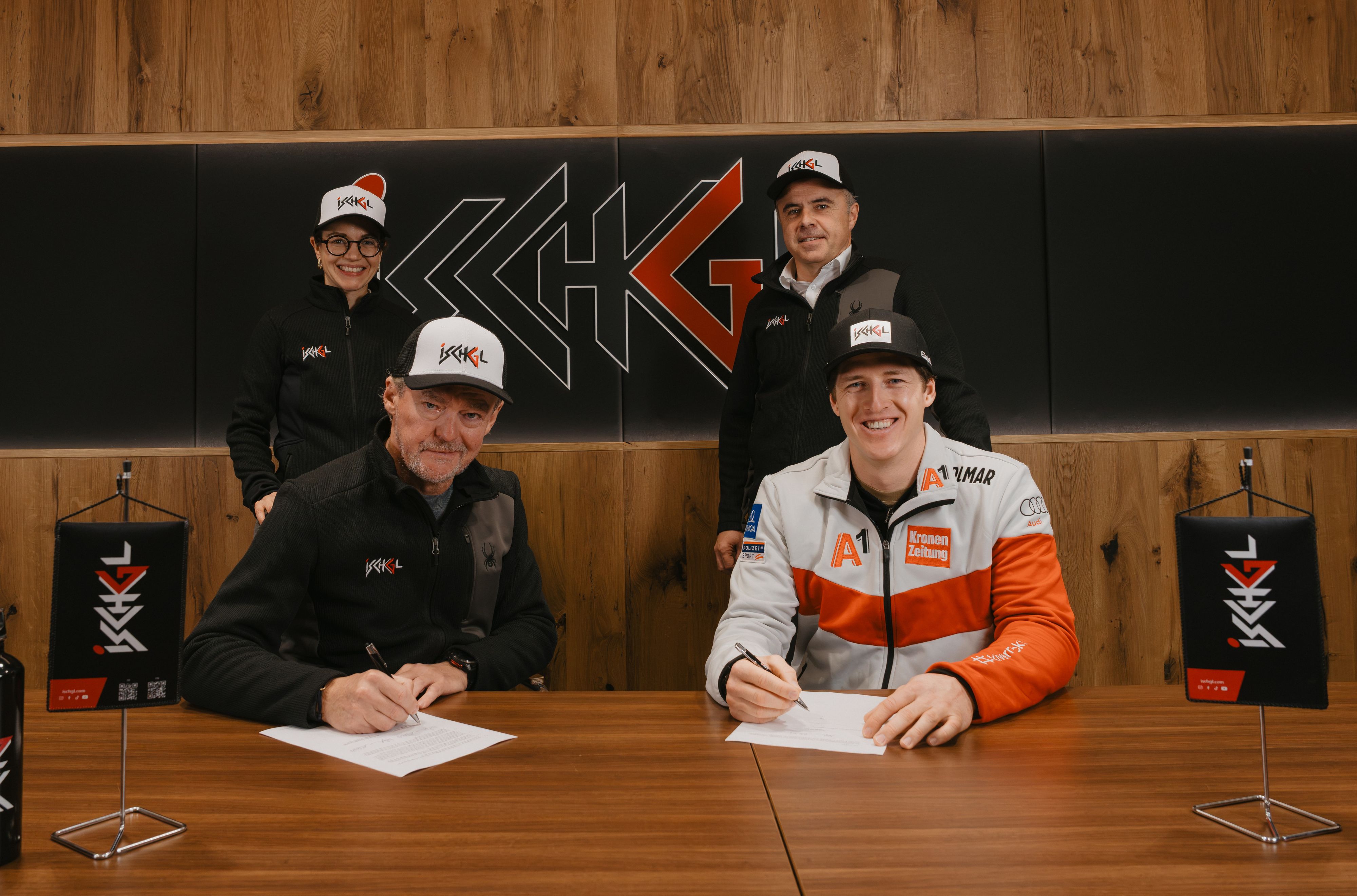 Ski-Weltmeister Haaser unterschreibt beim neuen Kopfsponsor.