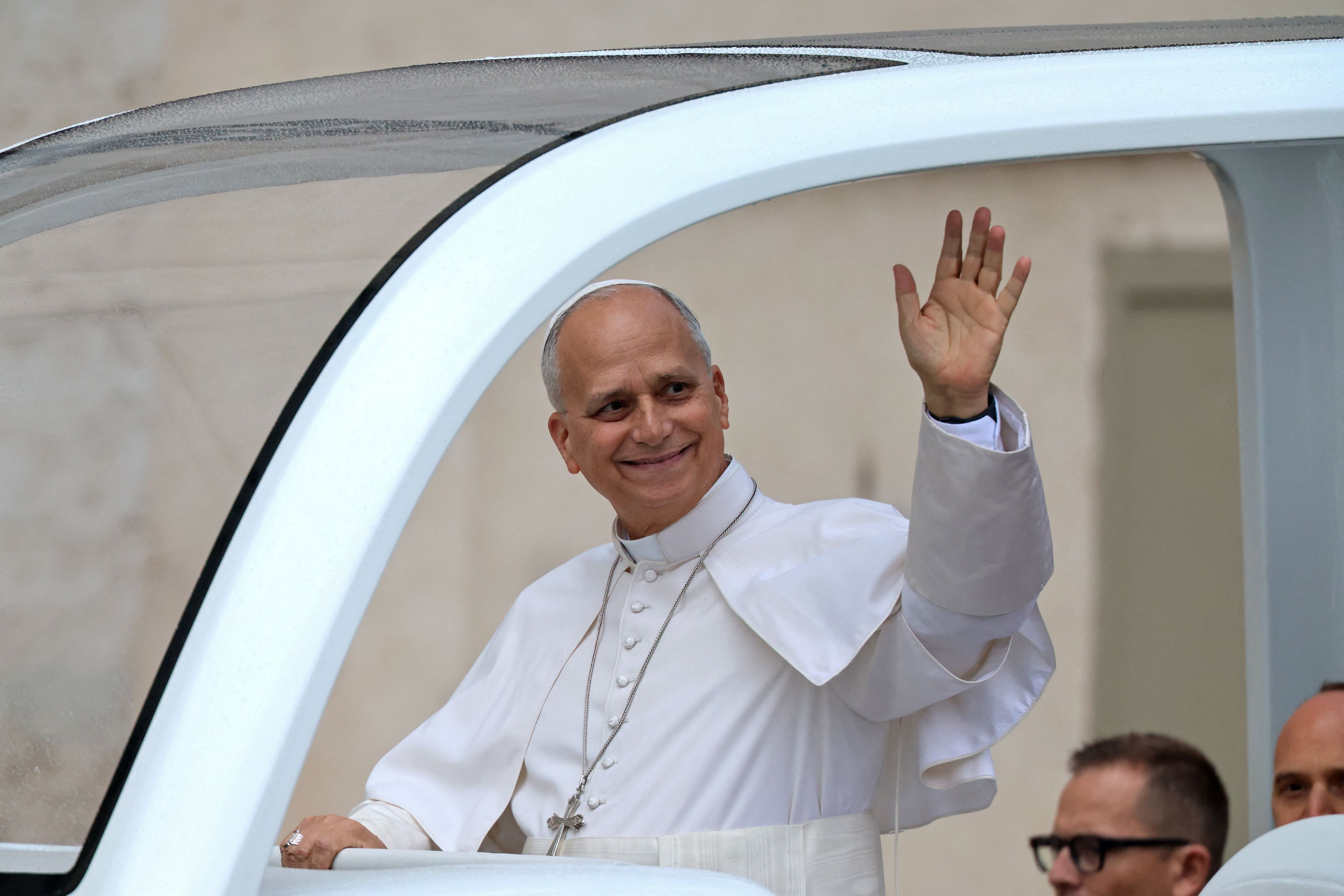 Nach seiner Lungenkrebs-Operation gibt es gute Nachrichten für Papst Leo (71). 