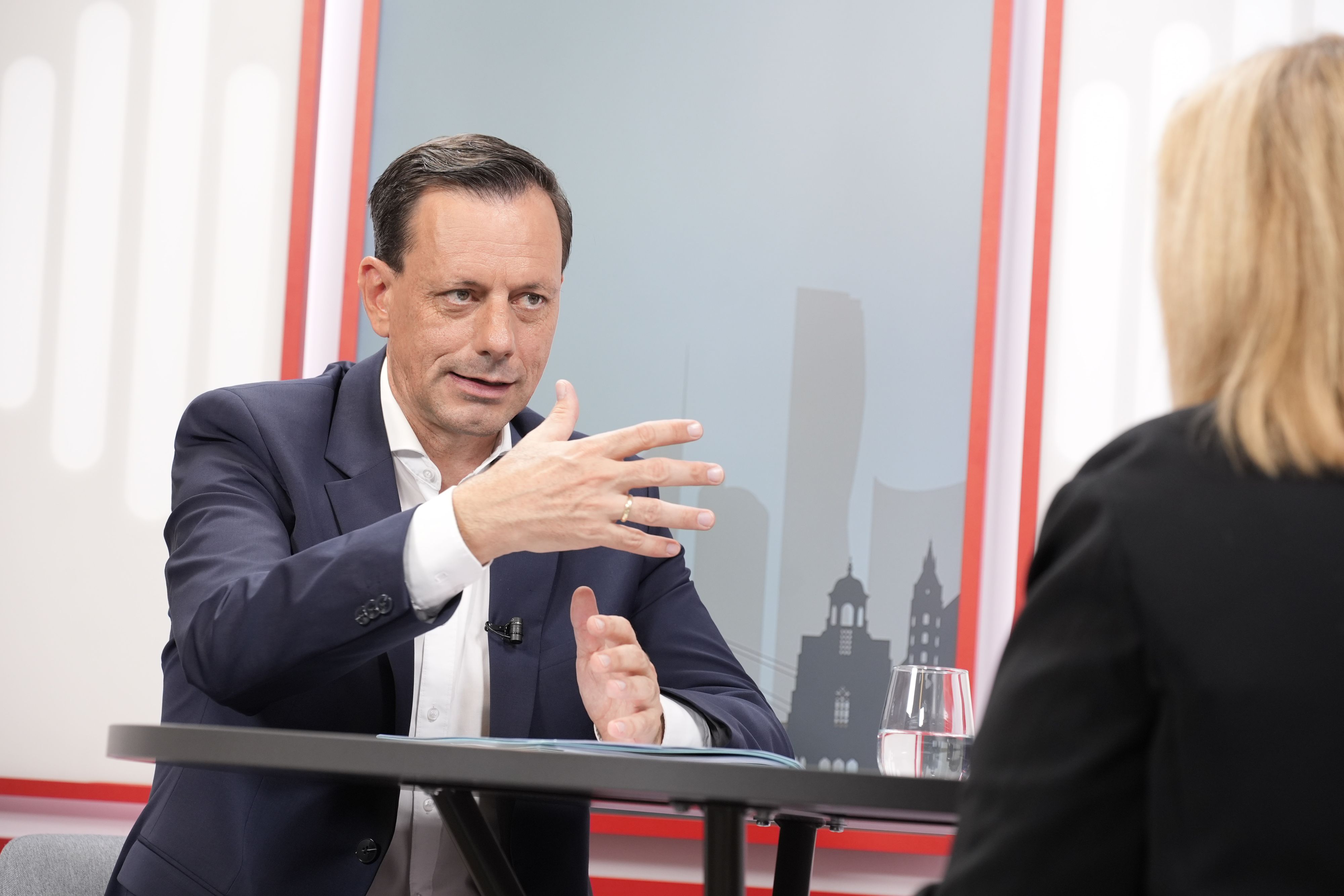 ÖVP-Klubobmann Ernst Gödl im Interview mit 
