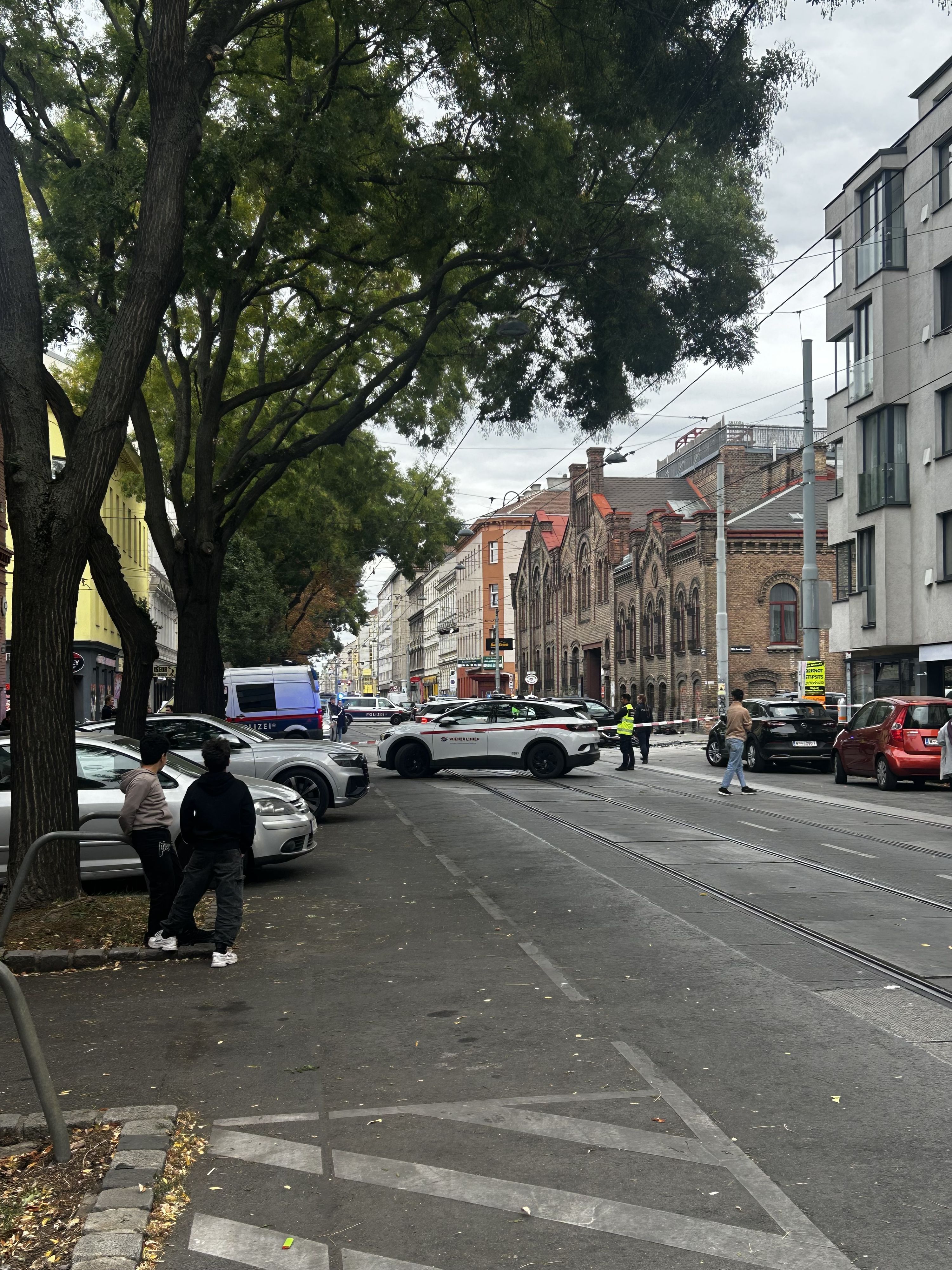 Die Unfallstelle musste von der Polizei gesperrt werden.
