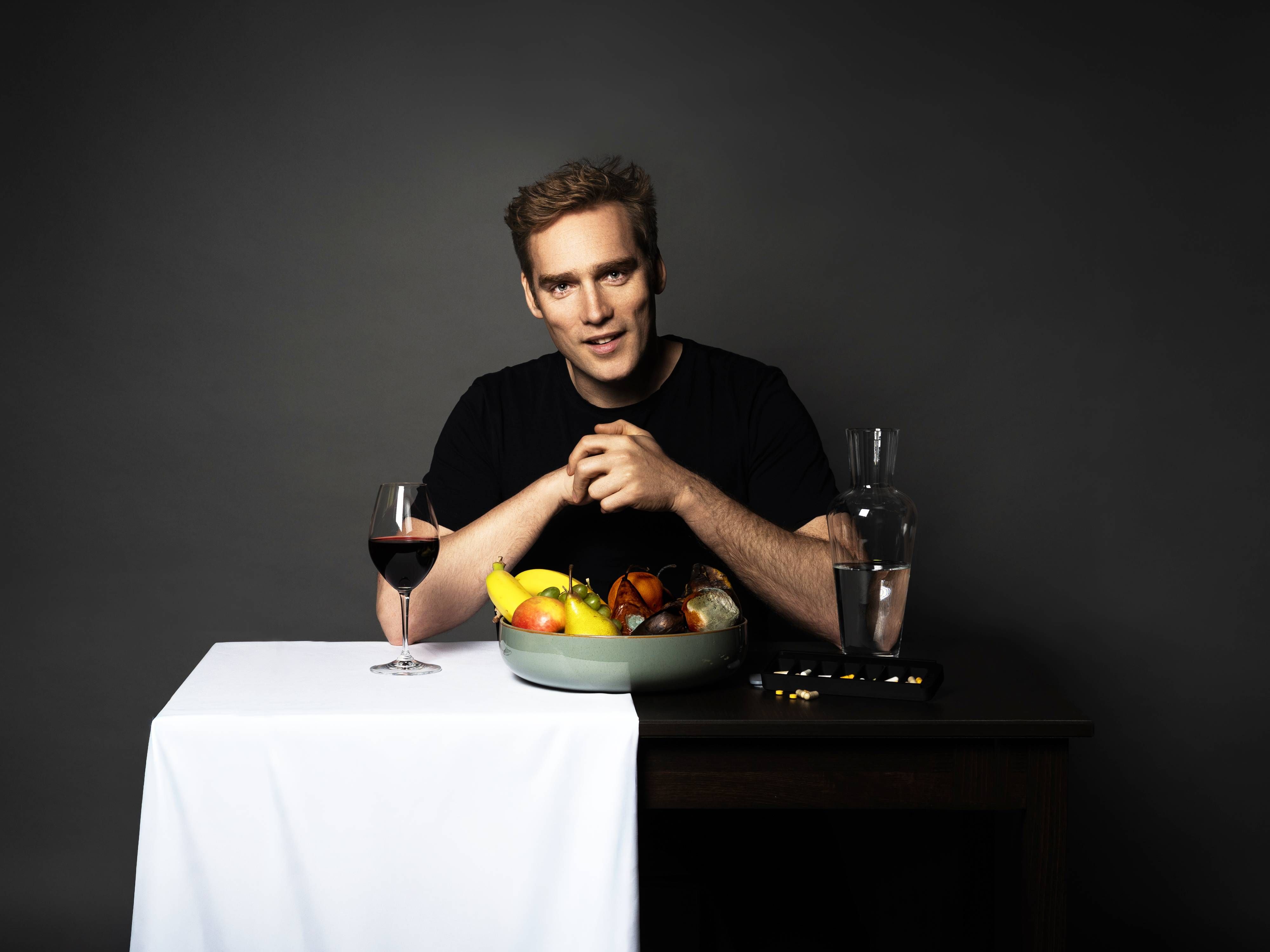 Paul Sommersguter kombiniert Magie und Comedy in seinem neuen Programm 