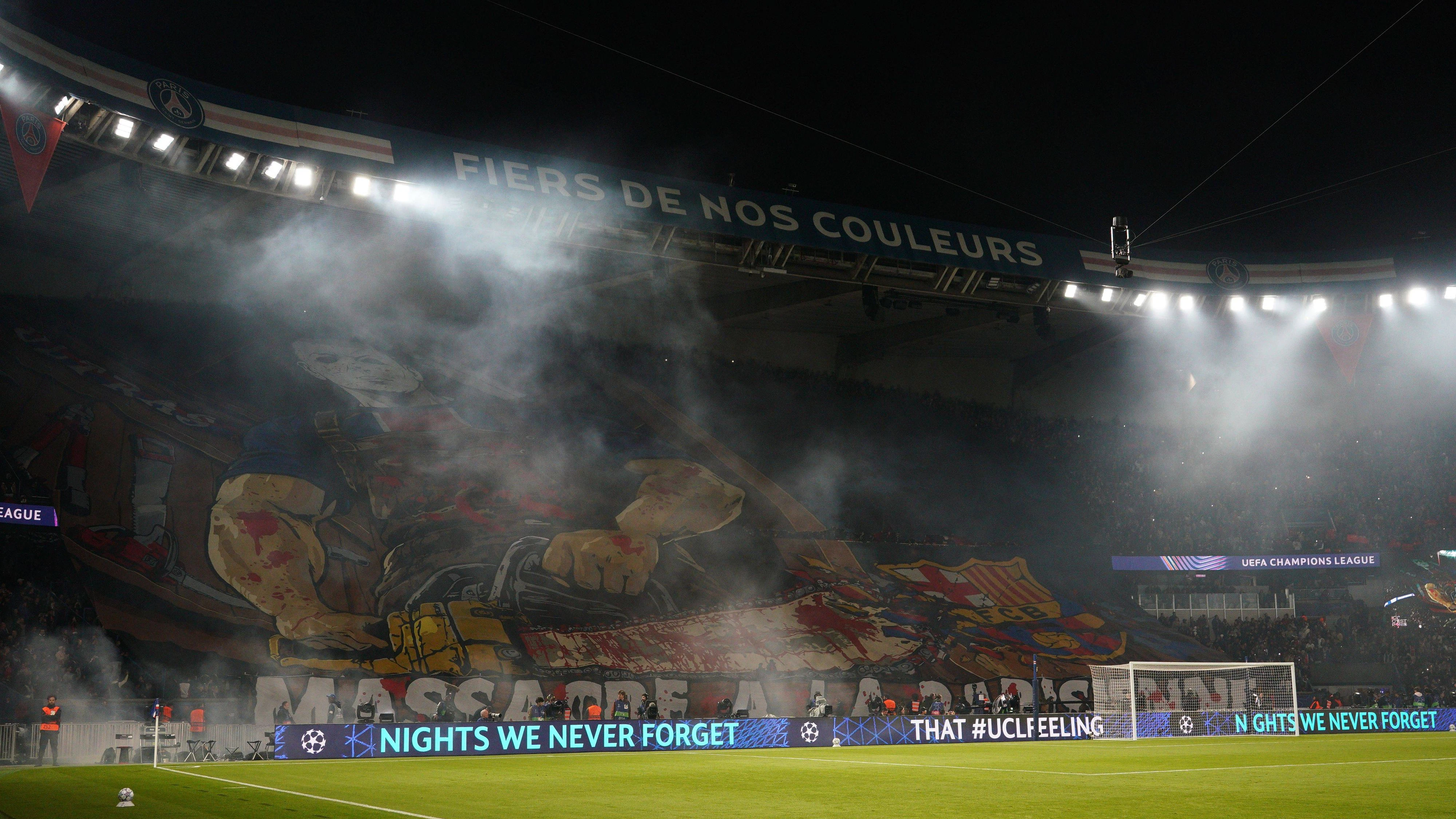 PSG fans unveil a giant tifo Paris Saint-Germain v Barcelona, UEFA Champions League, Football, Parc des Princes, Paris, France - 20 Oct 2026Paris Parc des Princes France PUBLICATIONxINxGERxSUIxAUTxHUNxGRExMLTxCYPxROUxBULxUAExKSAxCHNxDENxINDxITAxPORxESPxSWExTURxMEXxCOLxVENxPERxECUxBRAxARGxCHIxURUxPARxPANxONLY Copyright: xDavexWinter/Shutterstockx 17226708mp