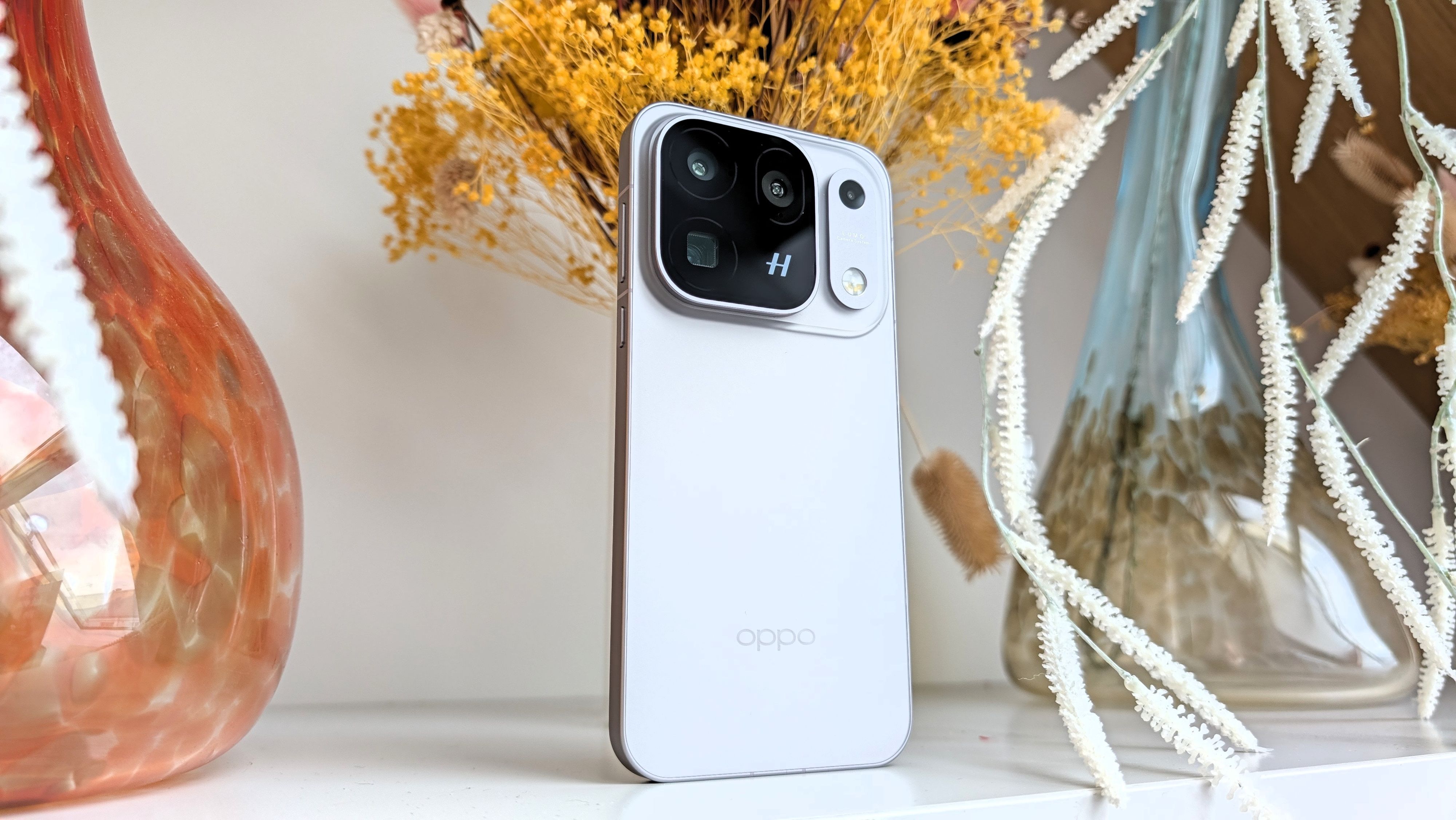 Das Oppo Find X10 Pro Max ist ein Smartphone für Menschen, die bei der Kamera keine halben Sachen machen wollen.