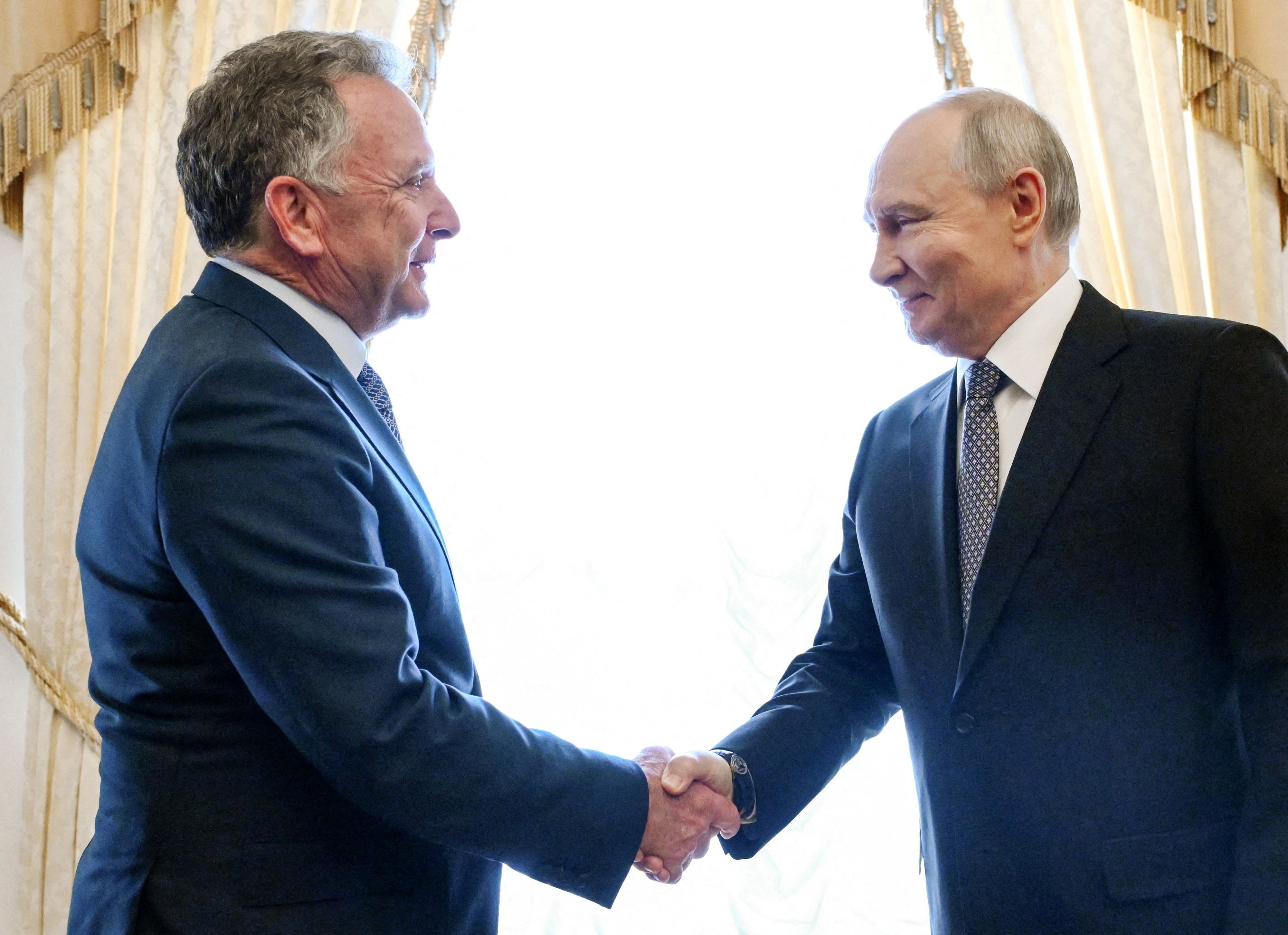 Der US-Sondergesandte Steve Witkoff ist für Gespräche mit Kreml-Chef Wladimir Putin nach Russland gereist.