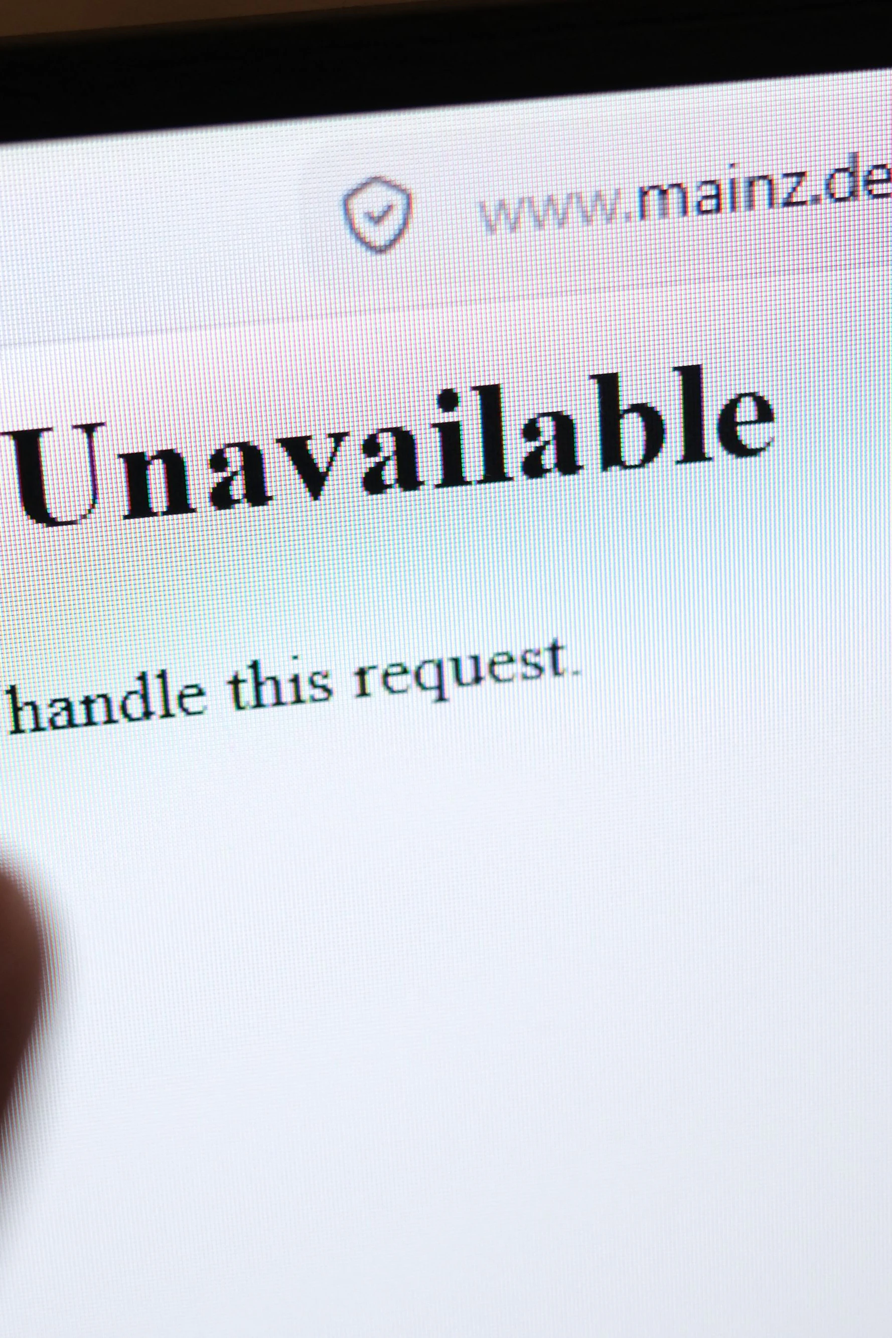Zwei am Mittwoch bekannt gewordene, schwere Sicherheitslücken im Internet sorgten für zahlreiche Server-Abschaltungen