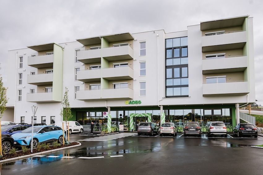 In Ardagger Stift im Bezirk Amstetten eröffnete am 22. Oktober Österreichs größter Hybridmarkt.