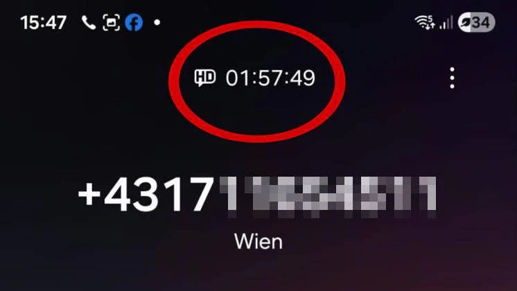Zwei Stunden lang hing die Wienerin in der Warteschleife.