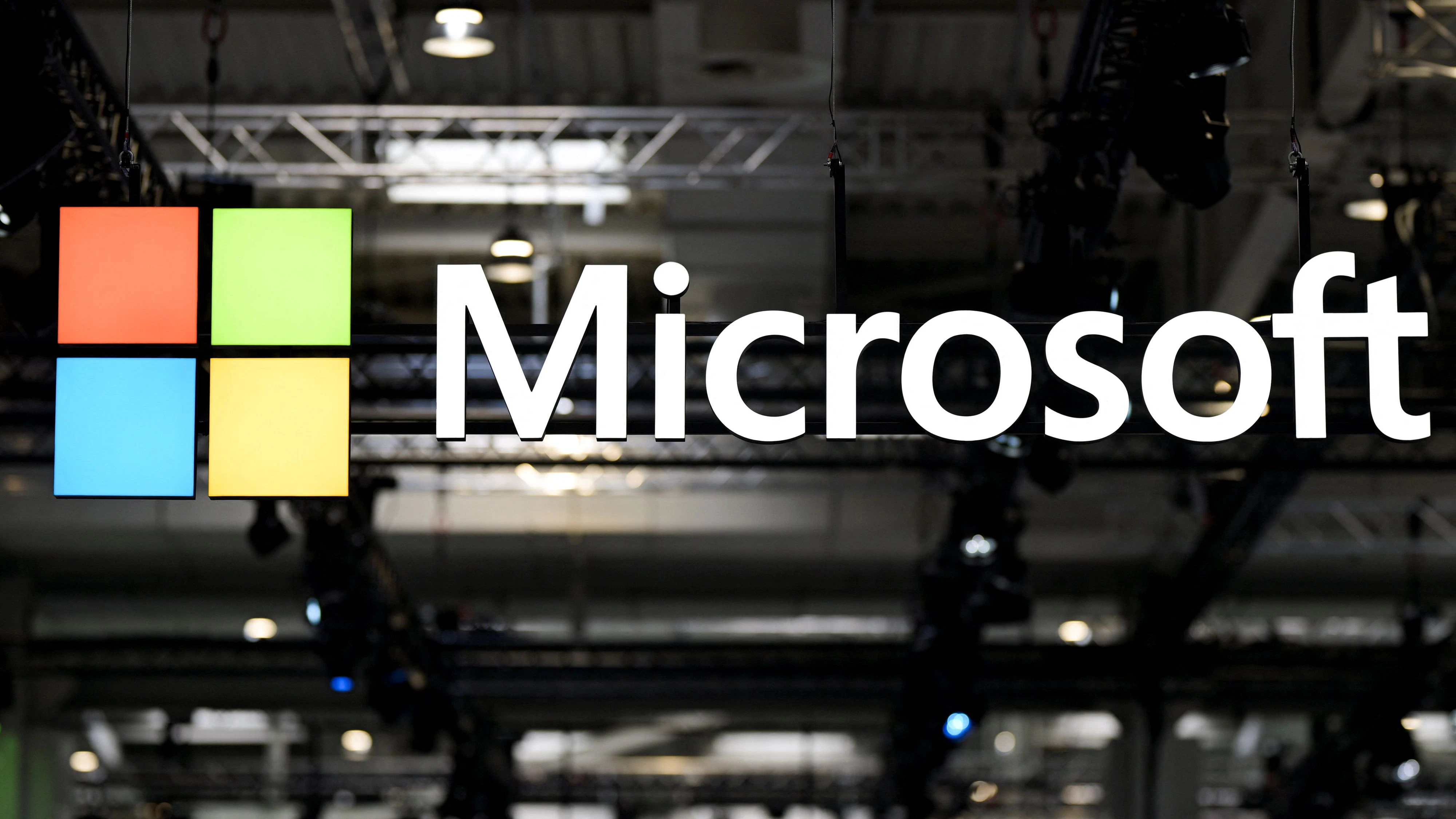 Microsoft-Forscher haben ein KI-System entwickelt, das Patienten Schritt für Schritt untersucht – ähnlich wie Ärztinnen und Ärzte. 
