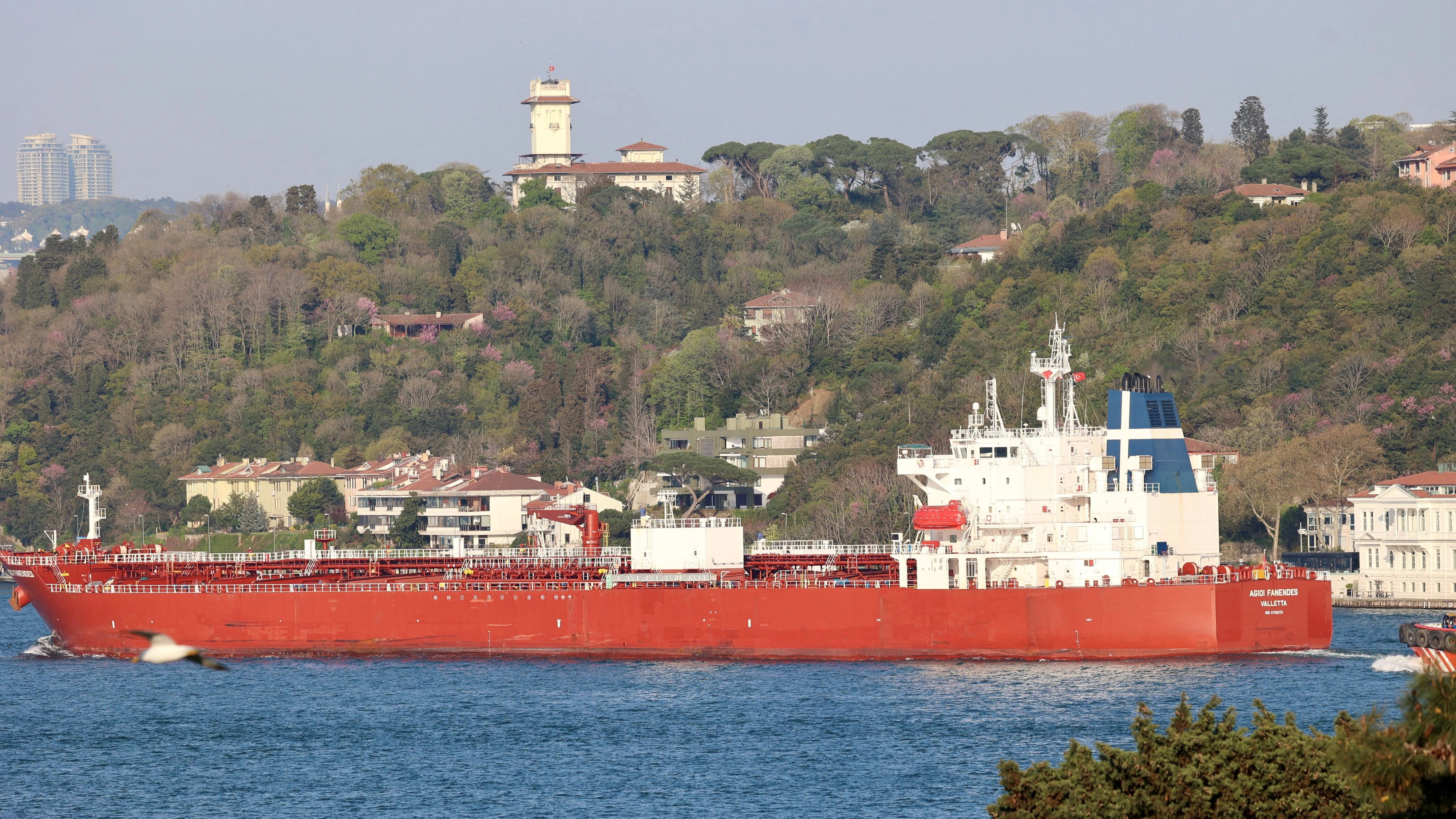 Der Tanker "Agioi Fanendes" unter maltesischer Flagge wurde am 22. Oktober im russischen Ostseehafen Primorsk mit extrem schwefelarmem Diesel beladen.