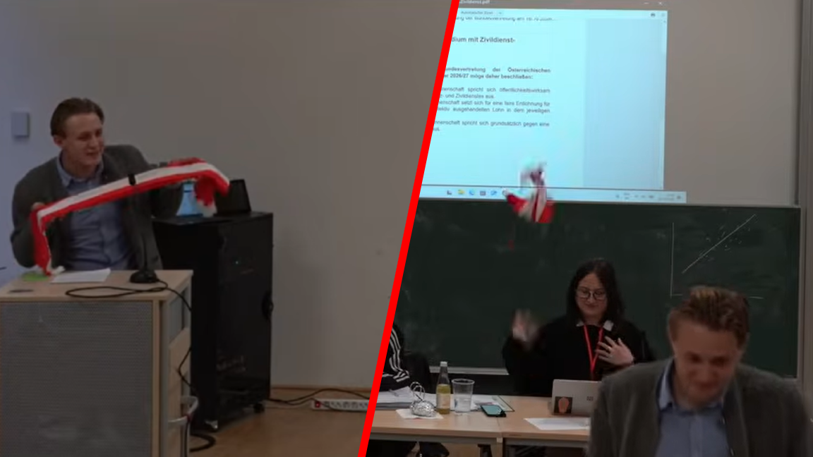 AG-Student Jeitler überreicht ÖH-Chefin Selina Wienerroither einen Österreich-Schal. Sie hatte dafür allerdings keine Verwendung.