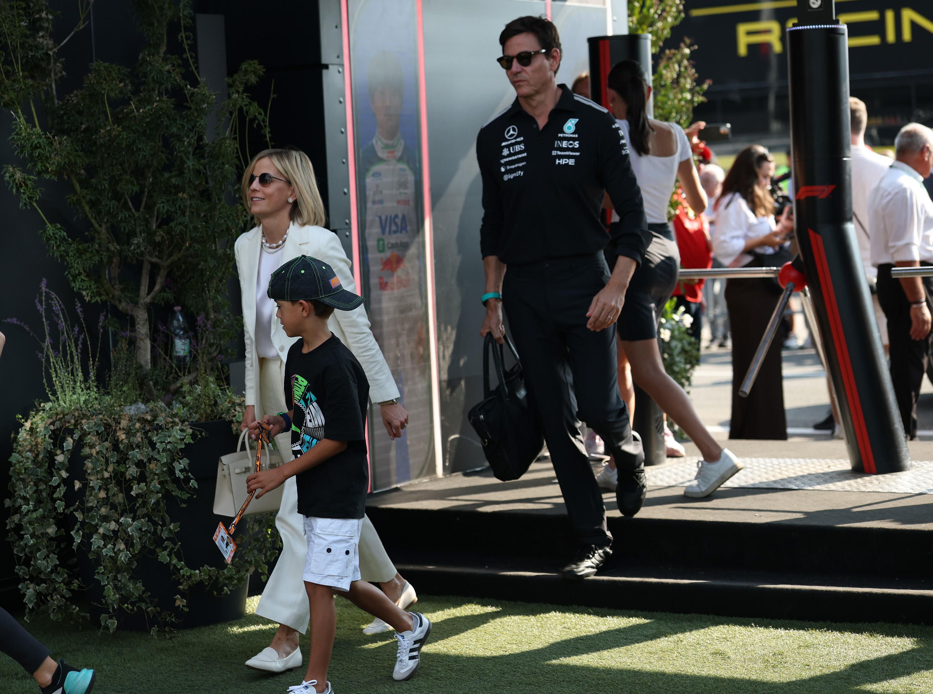 Der Sohn von Mercedes-Teamchef Toto Wolff war in einen Unfall verwickelt.