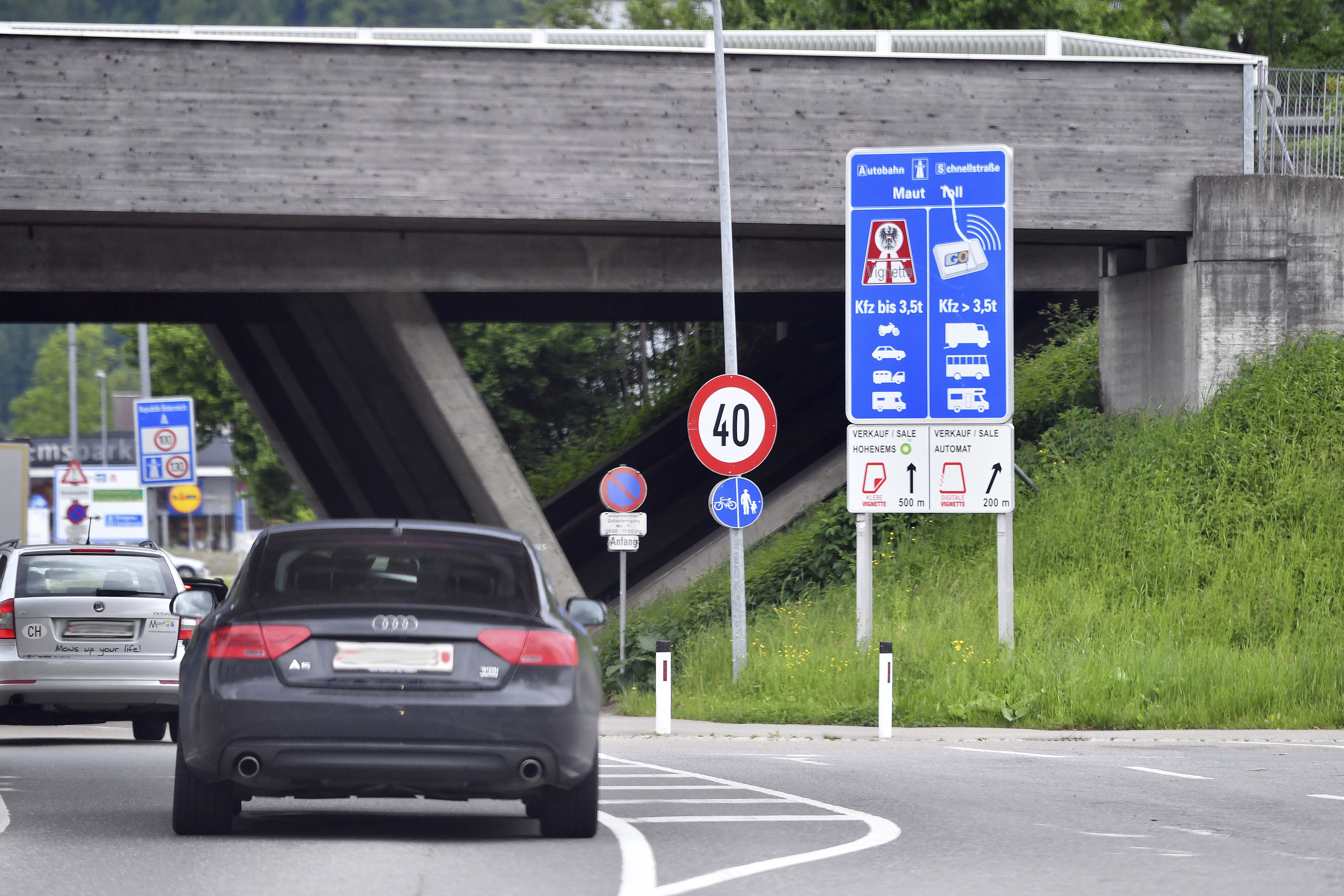 Die Autobahnvignette 2027 ist nur noch digital erhältlich.