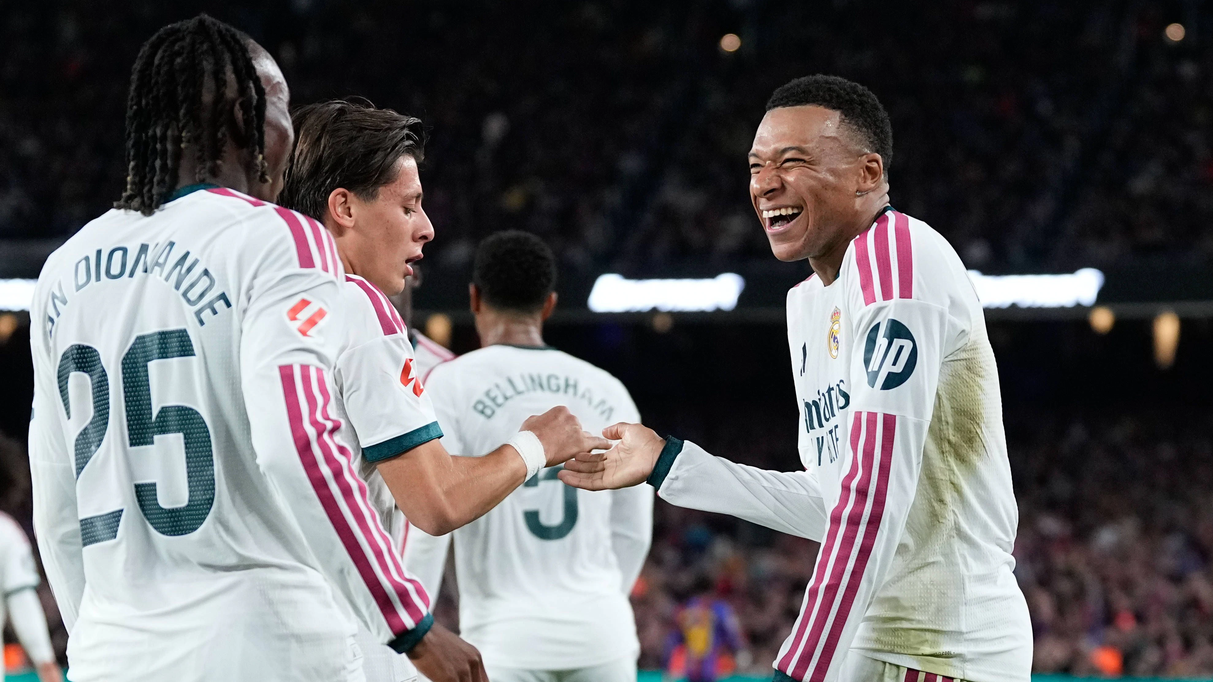 Heute.at - Superstar Mbappe schockt Barcelona spät im Clasico