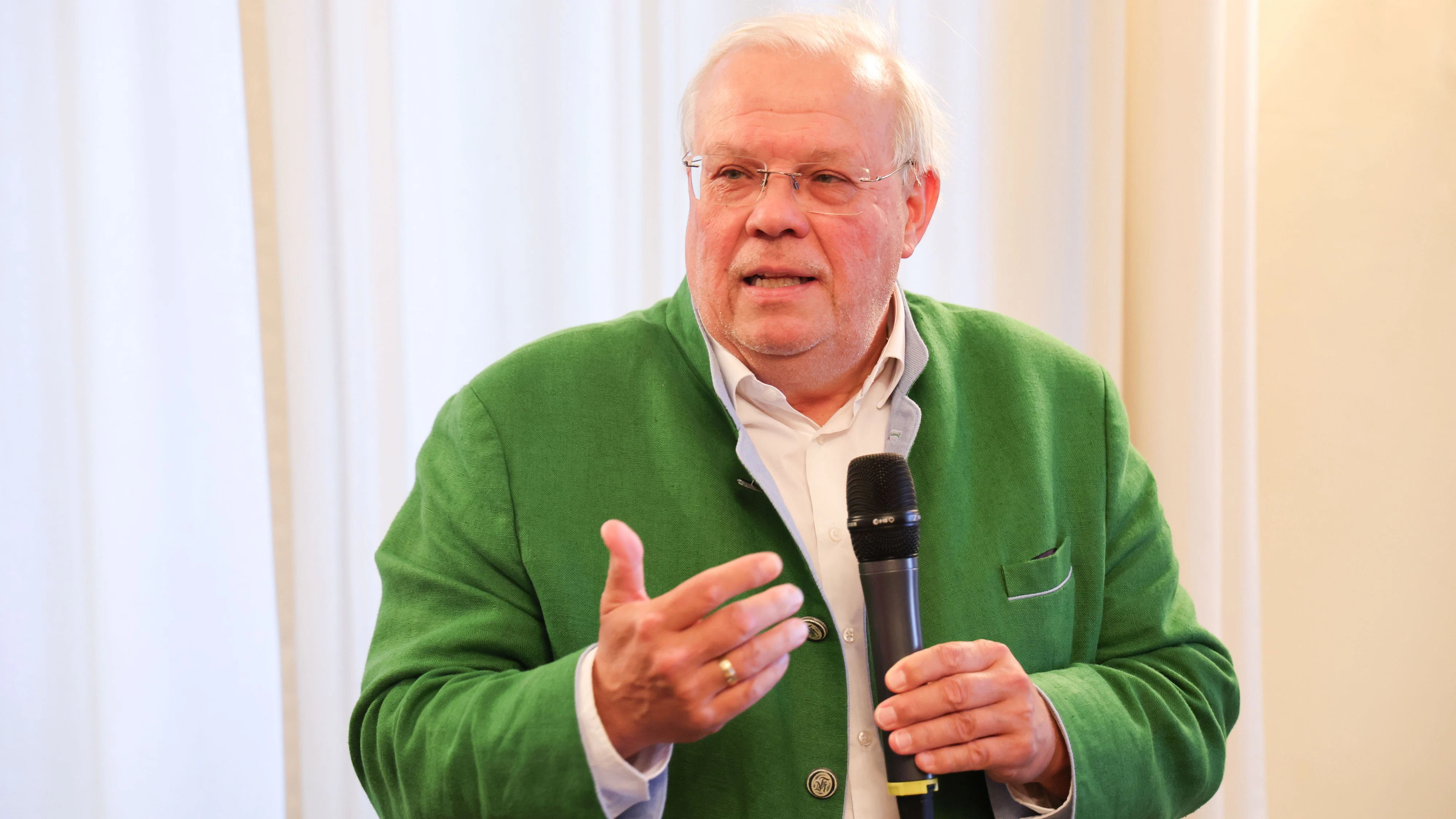 Heute.at - Es gibt ein Leben nach dem ORF – Wehrschütz hört auf