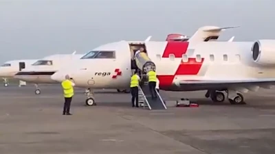 Die Patientin wurde mit einem Spezialflugzeug in die Schweiz geflogen. 