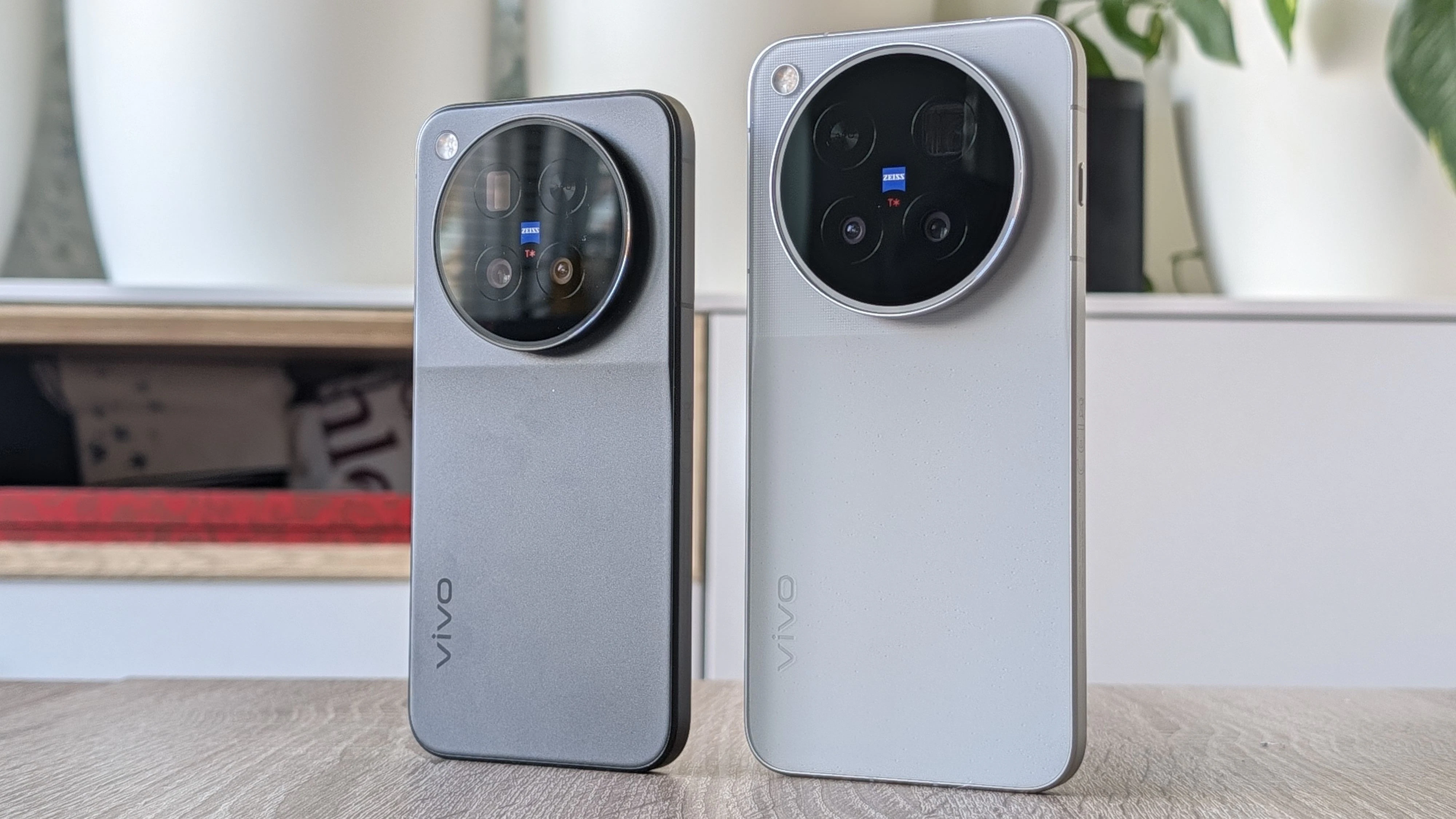 Vivo setzt beim X500 Pro und Pro Max auf starke Kameras, große Displays und neue Zoom-Möglichkeiten. 