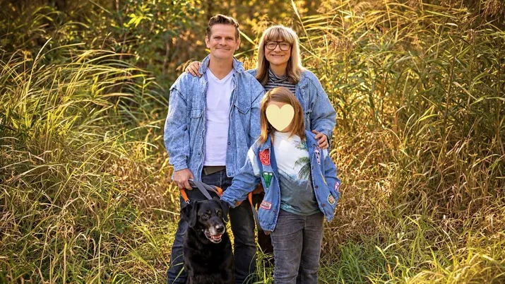 Große Trauer um Florian (im Bild mit seinem Sohn und Lebensgefährtin Christine); Freunde initiierten eine Spendenaktion