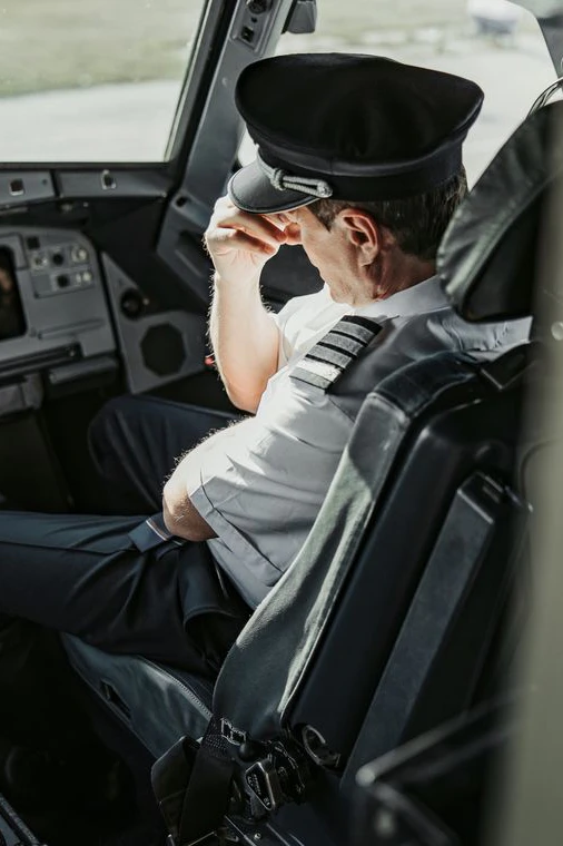 Alarmierende Umfrage-Ergebnisse: Drei von vier Piloten erleben im Cockpit Sekundenschlaf, jeder Vierte fliegt, obwohl er eigentlich zu müde dafür ist