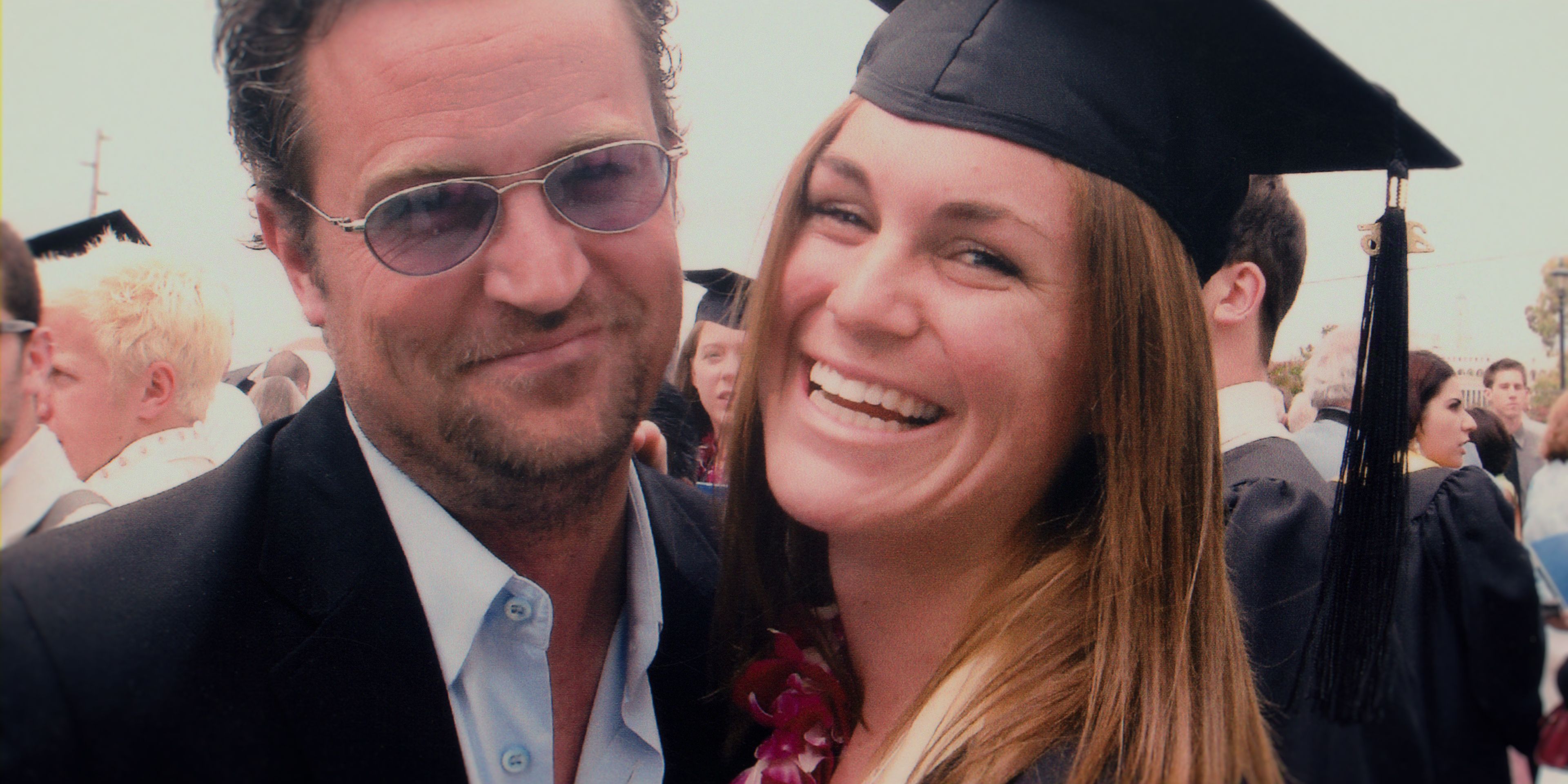 Matthew Perry mit seiner jüngeren Halbschwester MIa Perry Bowick.
