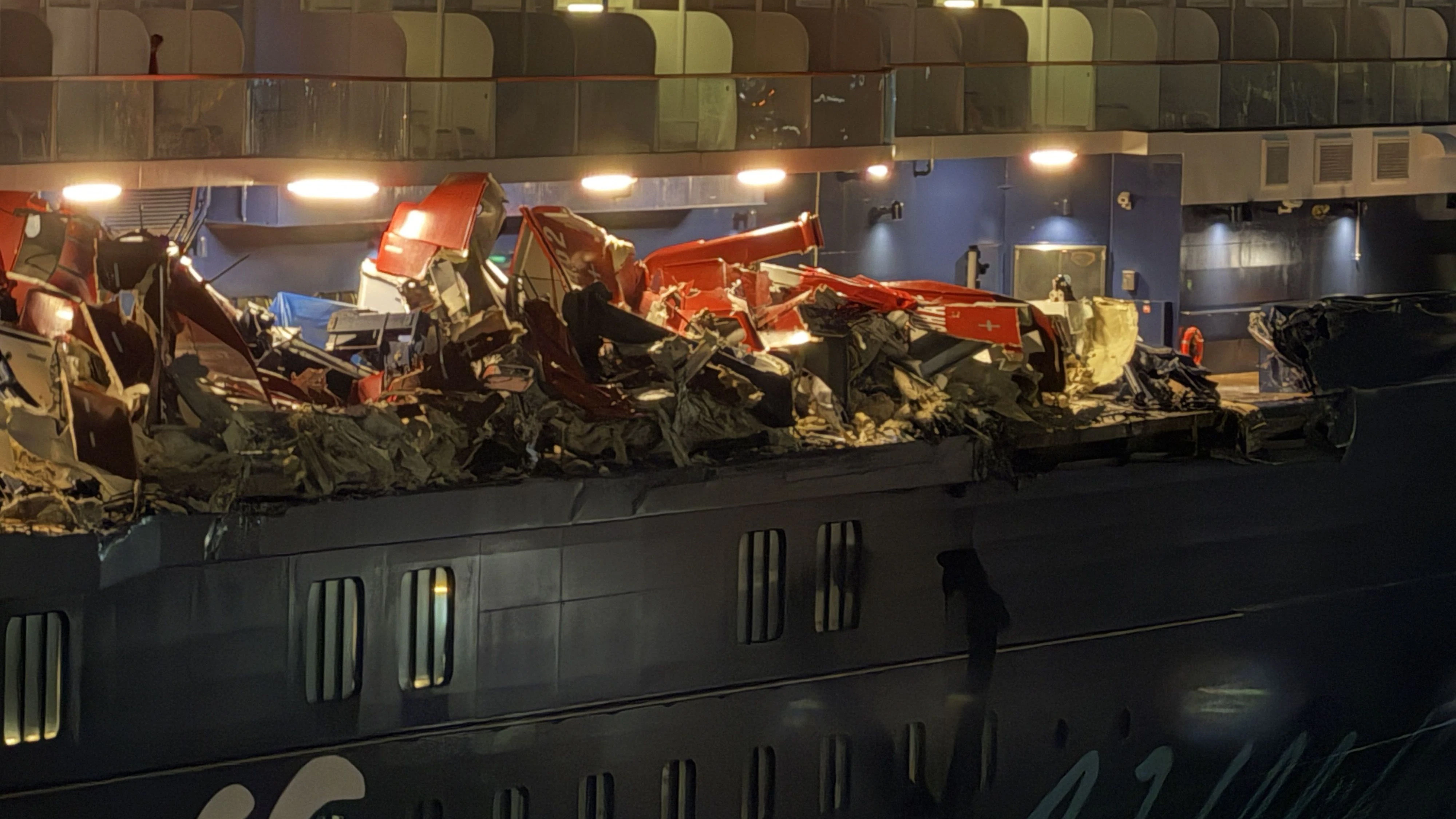 Heute.at - Bordwand aufgerissen – Kreuzfahrtschiff rammt Frachter