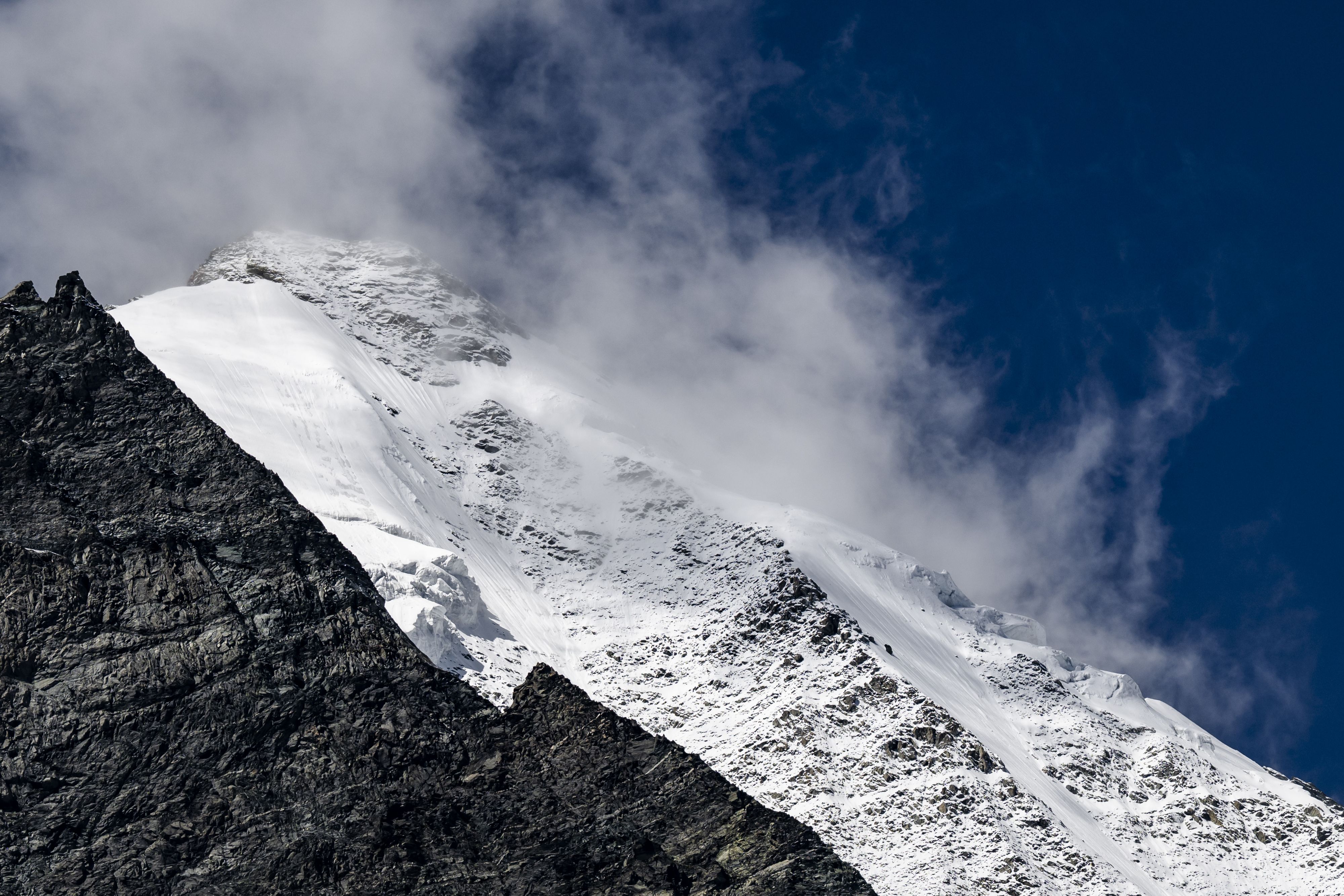 Ein 250.000 Tonnen schwerer Eisblock bedroht ein Schweizer Bergdorf. (Symbolbild)