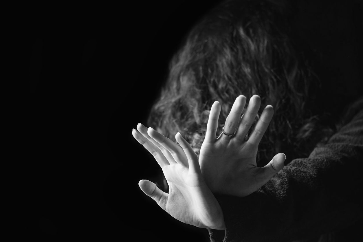 Polizei rät Frauen: Bei Vergewaltigung erbrechen!