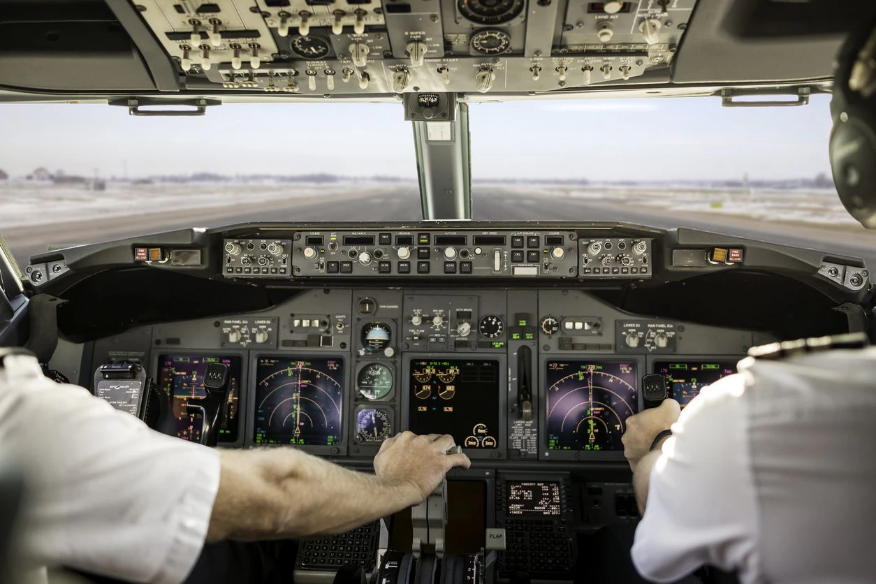 Druck vom Arbeitgeber: Fast die Hälfte der befragten Piloten fürchtet negative Konsequenzen, wenn sie sich aus Müdigkeit arbeitsunfähig melden
