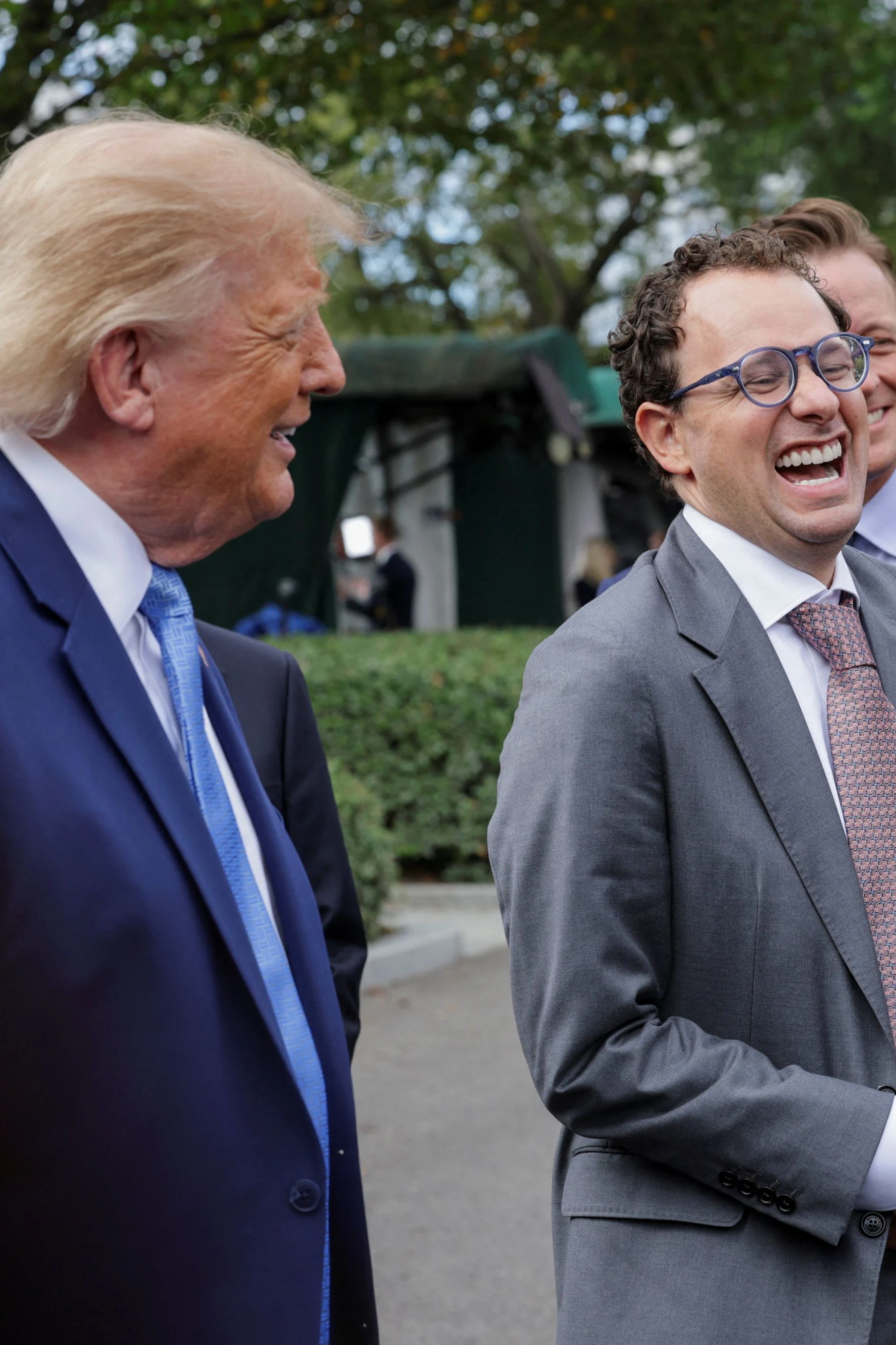 Anthropic Co-Gründer und CEO Dario Amodei mit US-Präsident Donald Trump im Weißen Haus: Stillstand ist Rückschritt
