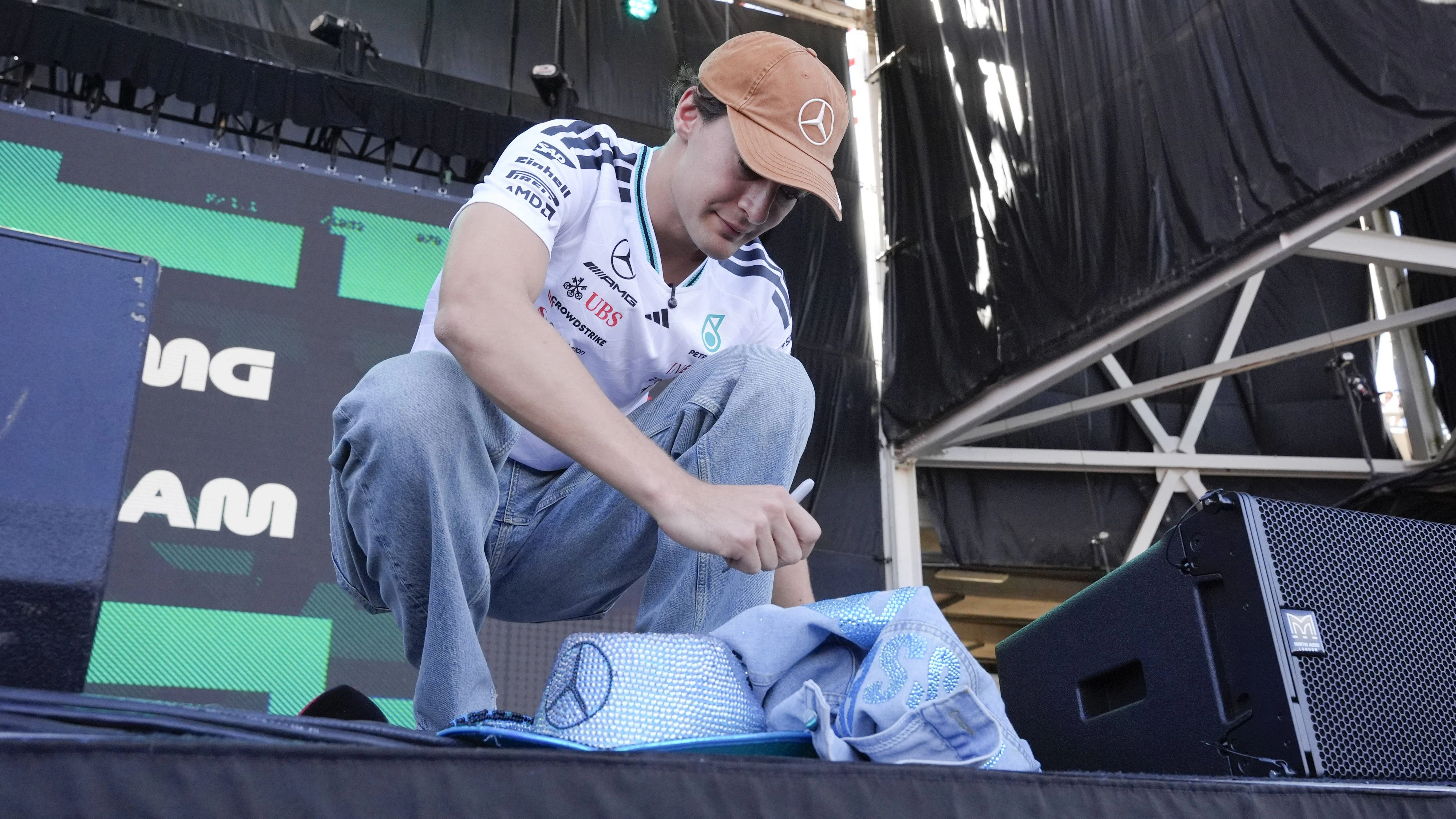 Heute.at - F1-Star muss vor Titel-Showdown auf die Ersatzbank