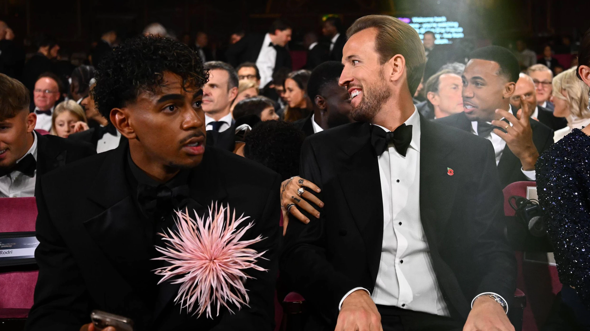 yamal lamine Kane Harry graham hansen caroline FOOT REMISE BALLON D OR 2026 2026 CEREMONIE REMISE BALLON D OR LONDON PALLADIUM THEATRE LONDRES ANGLETERRE 26/10/2026 GARNIER ETIENNE LONDRES LONDON PALLADIUM THEATRE GermanyxJapanxUKxFrancexBelgiumxOUT *** Yamal Lamine Kane, Harry Graham, Hansen, Caroline  2026 Ballon d Or Award Ceremony  2026 Ballon d Or Award Ceremony at the London Palladium Theater, London, England, October 26, 2026  Garnier ETIENNE LONDON LONDON PALLADIUM THEATER GermanyxJapanxUKxFrancexBelgiumxOUT PUBLICATIONxNOTxINxGERxFRAxBELxUKxJPN Copyright: xGARNIERxETIENNEx