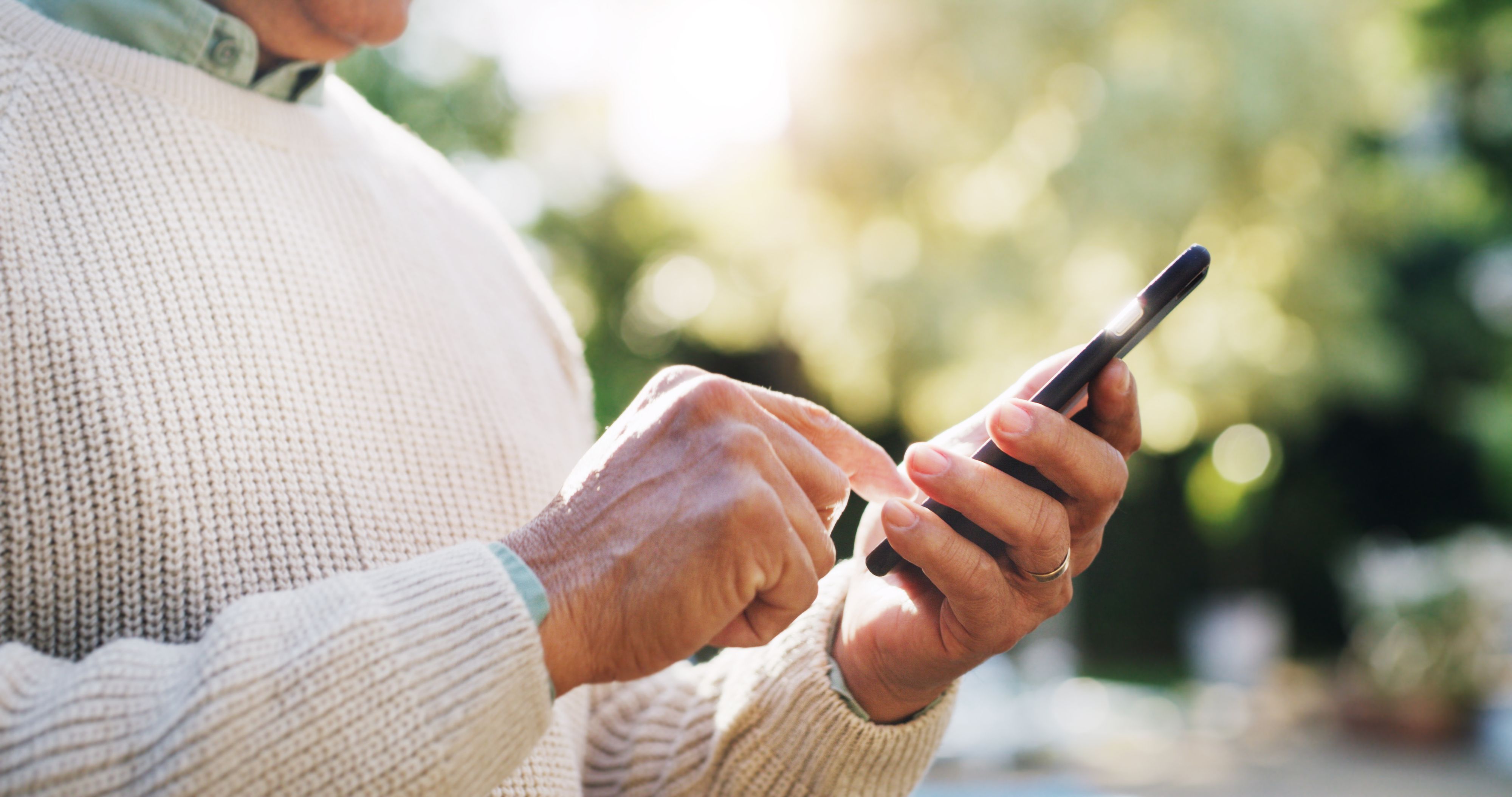 Heute.at - Ohne Handy und Internet – Senioren fordern neues Recht