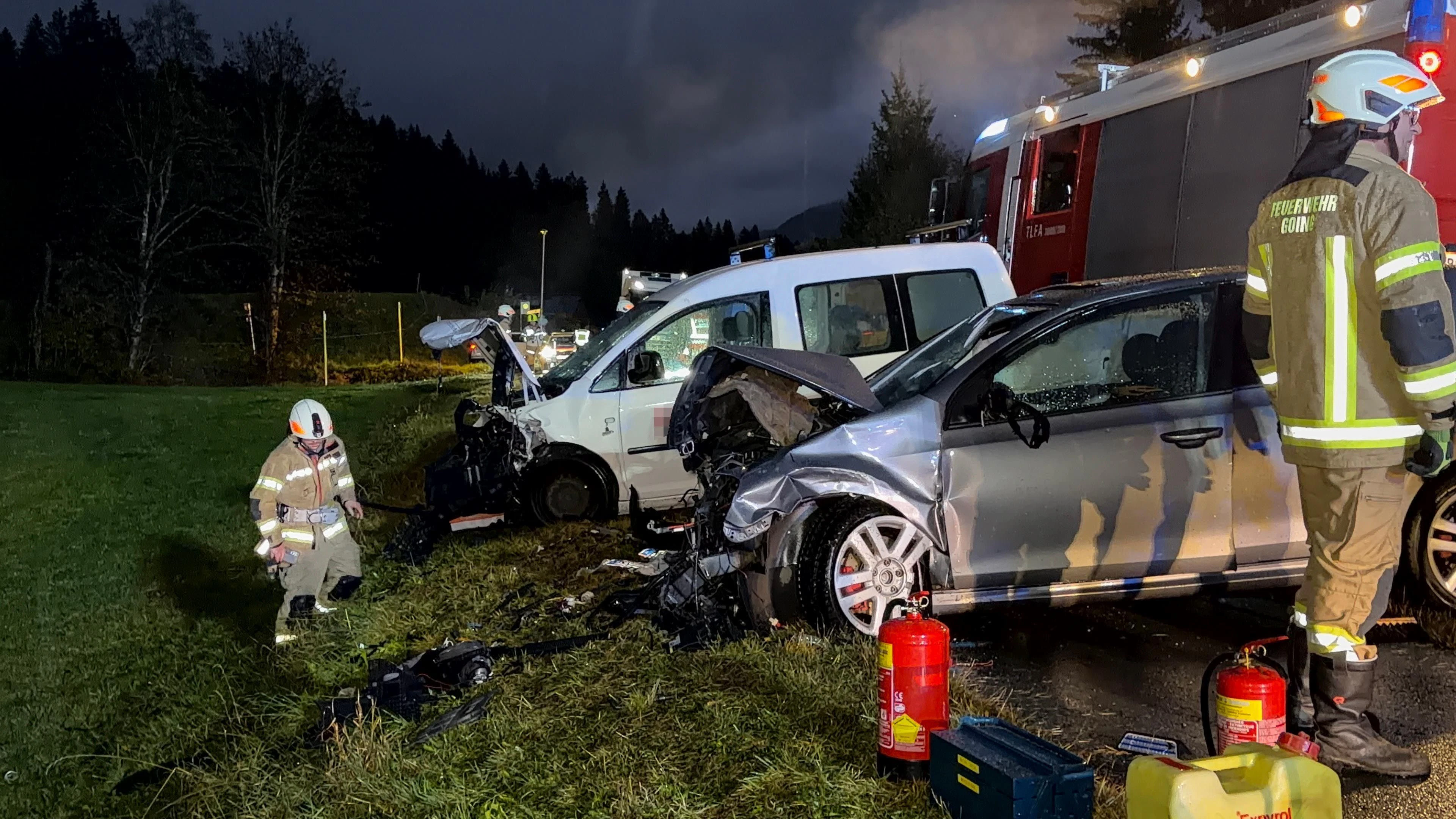 Heute.at - Sekundenschlaf! Lenker (17) löst schweren Unfall aus