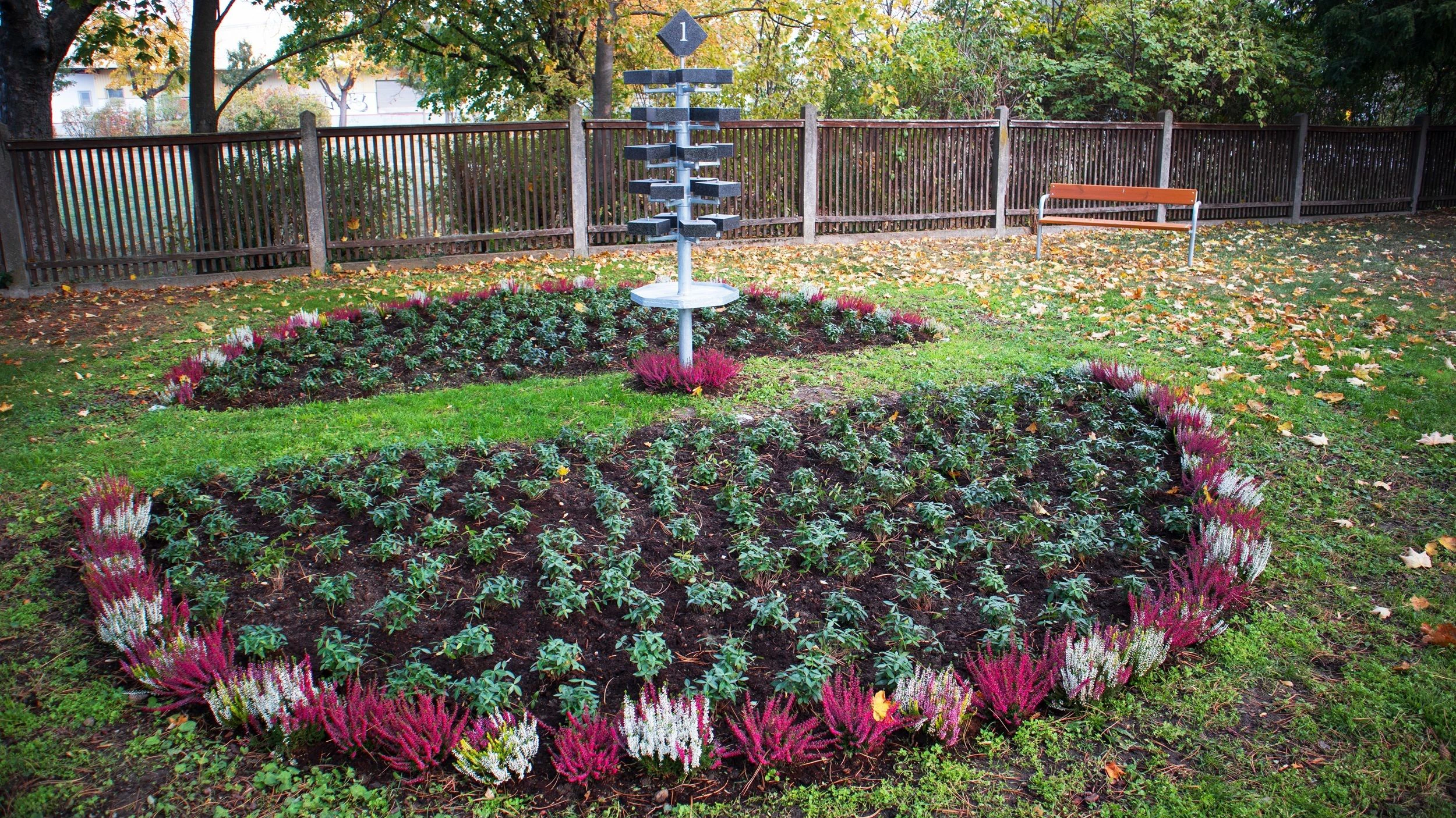 Eine neue Naturgrabart wurde am Friedhof Liesing eröffnet.