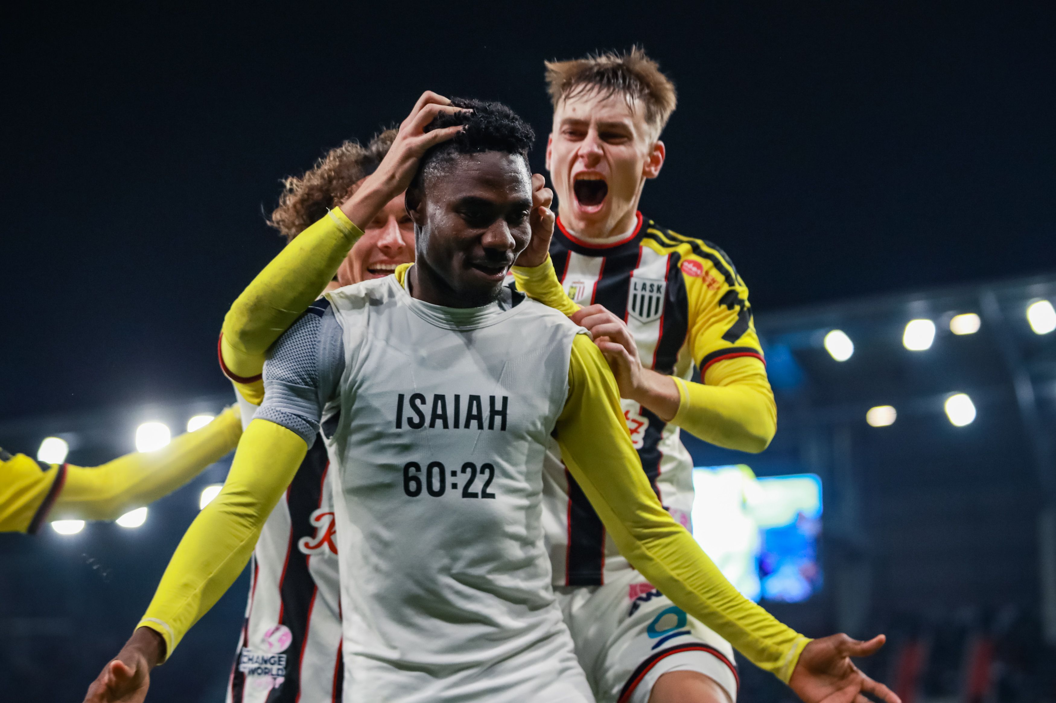 Der LASK bejubelt den Aufstieg ins ÖFB-Cup-Viertelfinale. 