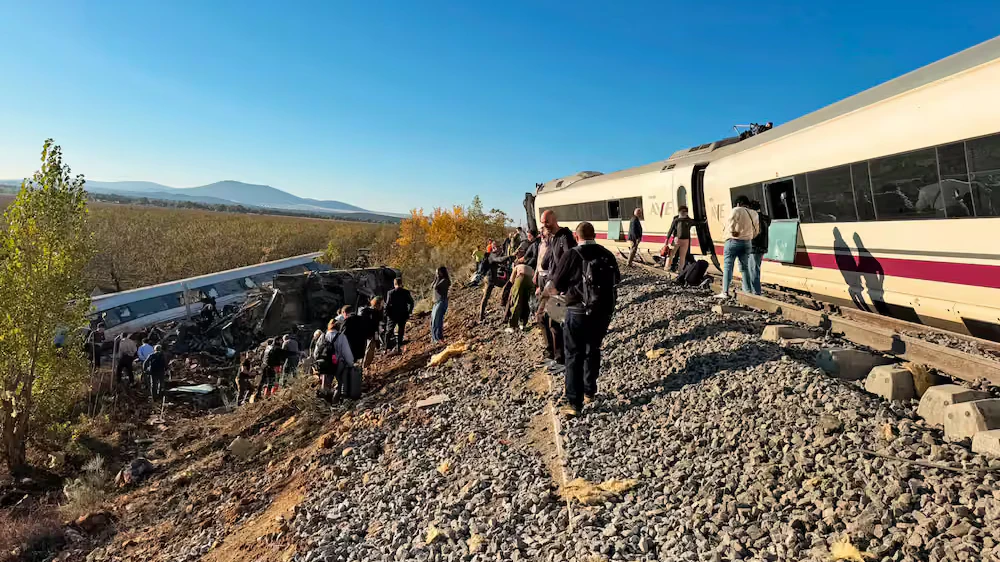 Heute.at - Mindestens 39 Tote bei schwerem Zugunglück in Spanien