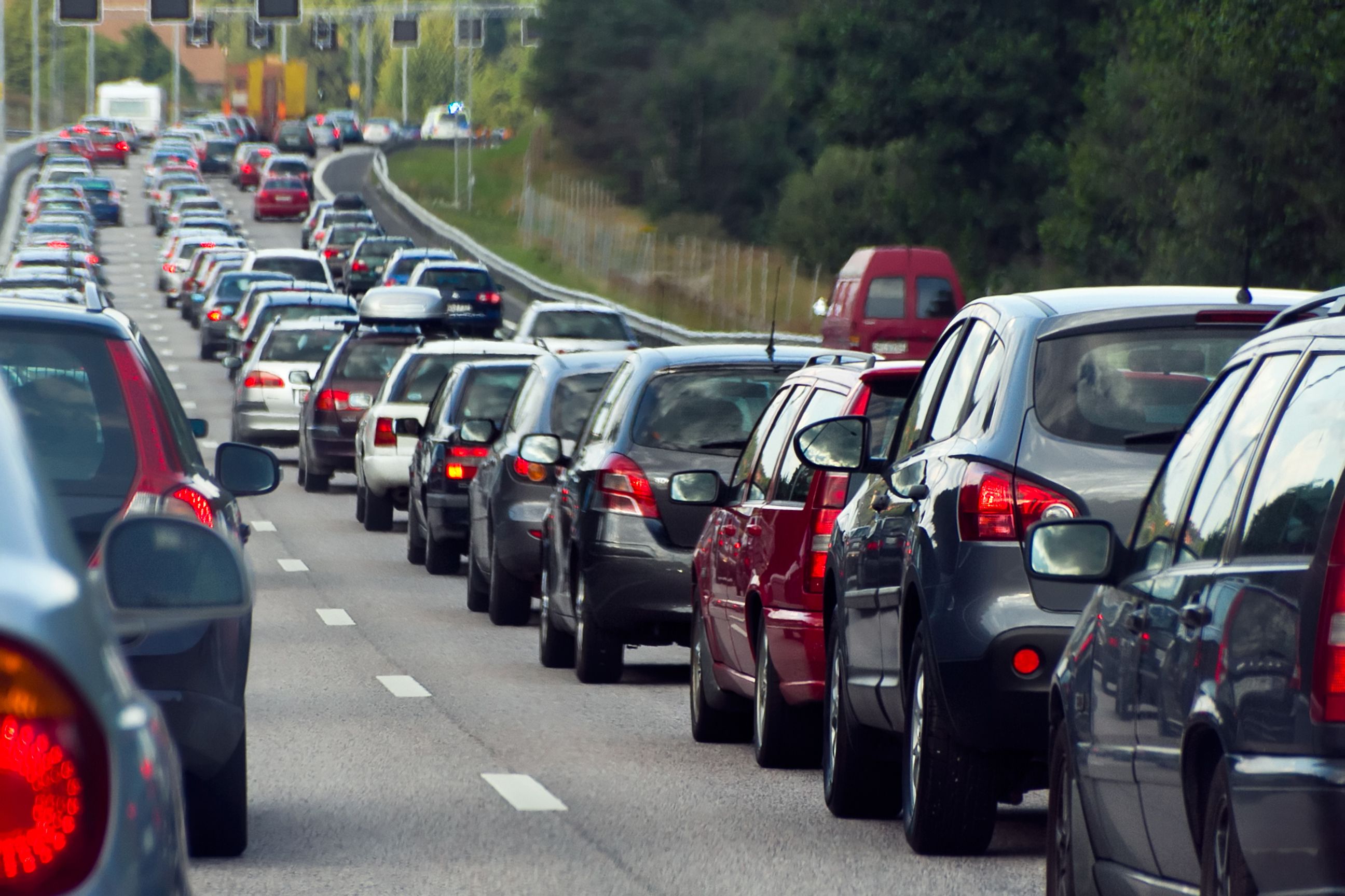 Heute.at - Mega-Stau auf A1! Pendler verlieren über eine Stunde