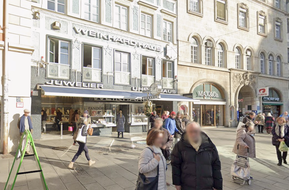 Das Traditionshaus Weikhard hat seine Adresse direkt am Grazer Hauptplatz.