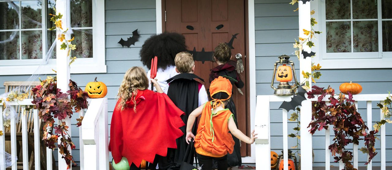 "Süßes oder Saures" heißt es bei uns, in Amerika sagen die Kinder "Trick or Treat" – "Streich oder Leckerei": wie das ganze fest, stammt auch dieser Brauch eigentlich aus Europa