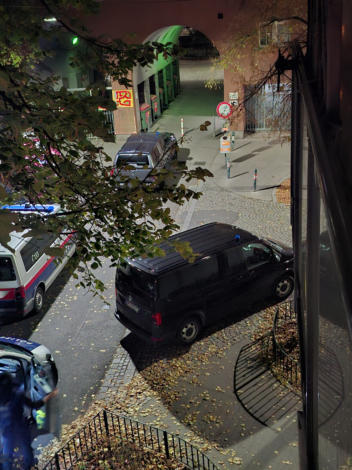 Am Freitagabend kam es in Meidling zu einem Großeinsatz der Polizei.