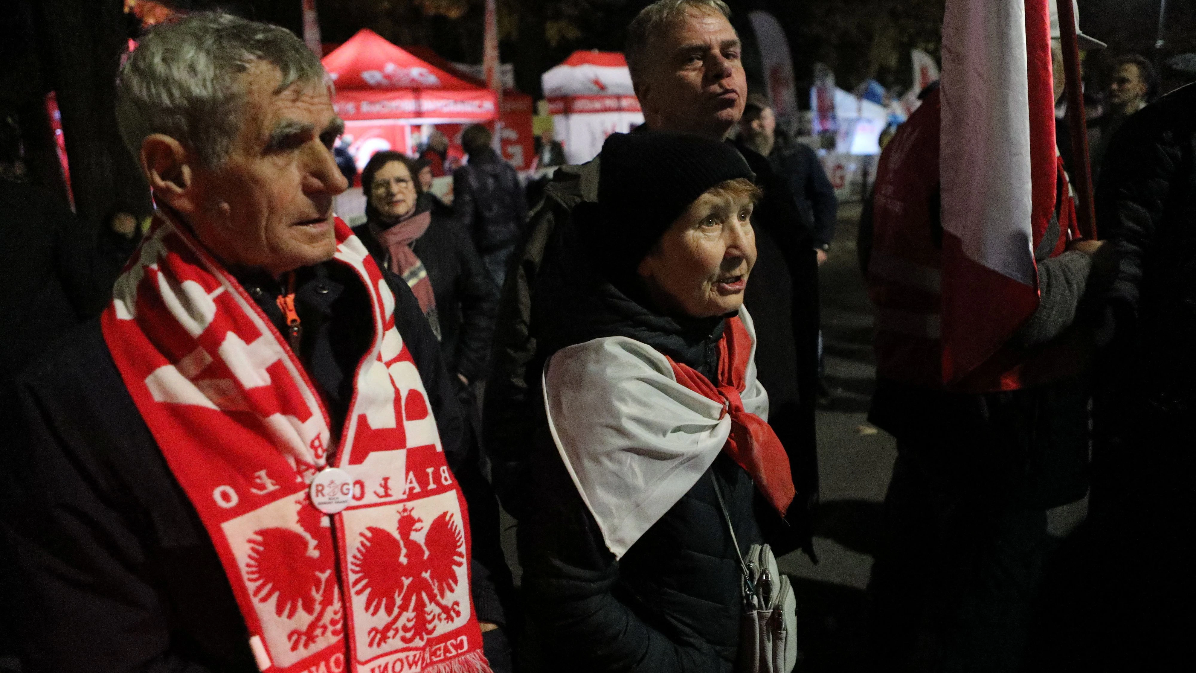 Heute.at - Putsch, Attentat – Machtkampf in Polen eskaliert