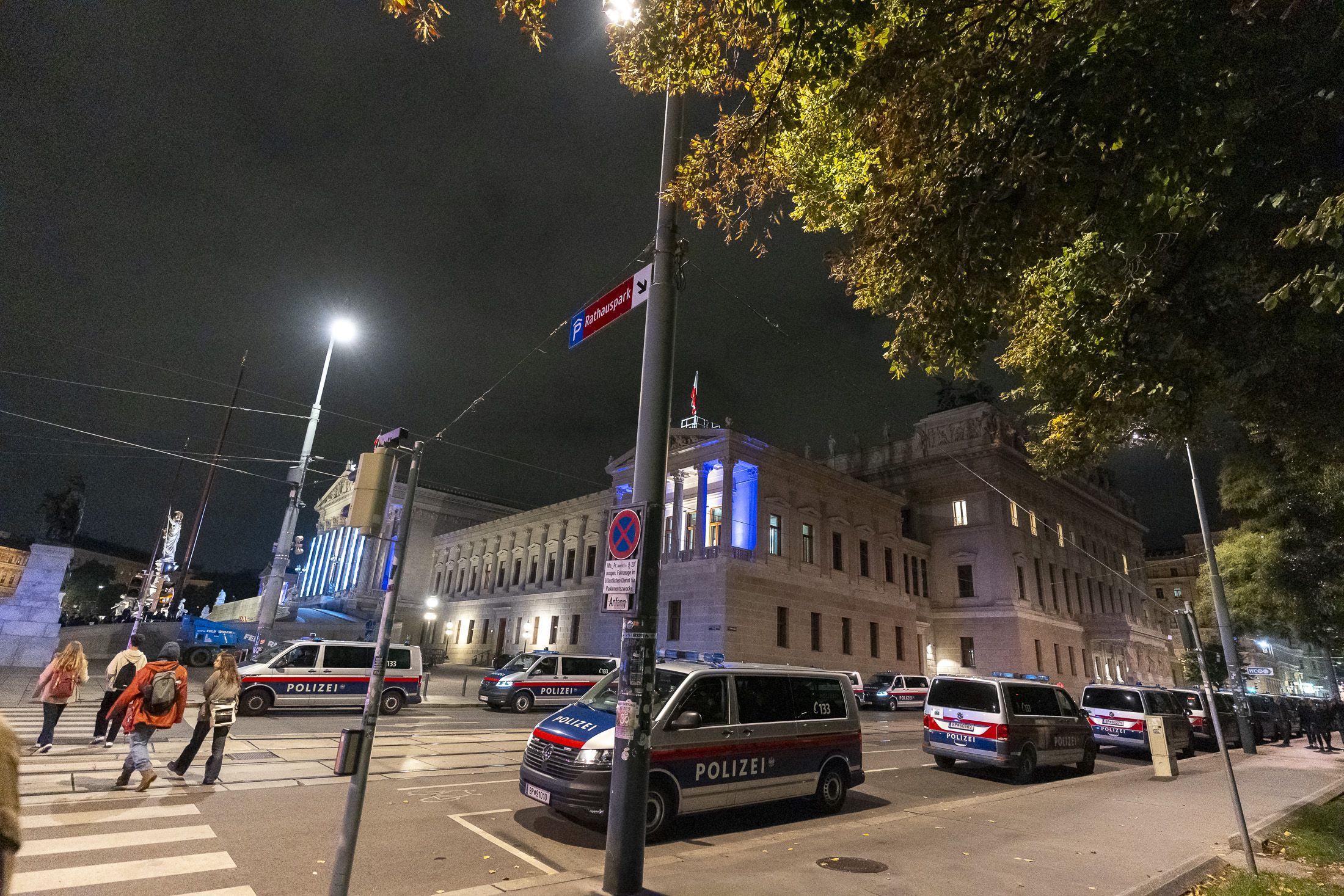 Die Polizei bleibt im Großeinsatz